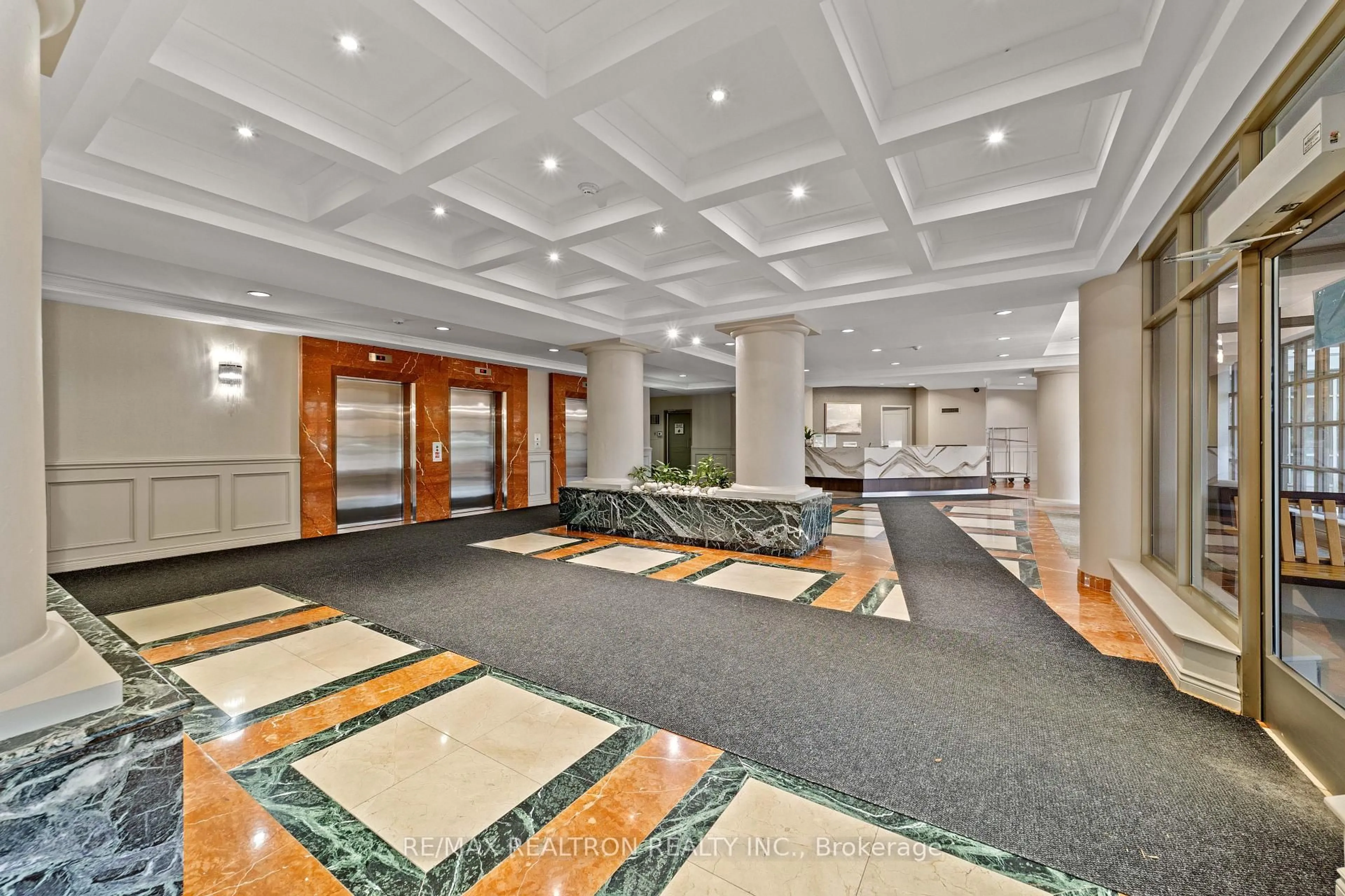 Lobby for 11 Townsgate Dr #312, Vaughan Ontario L4J 8G4