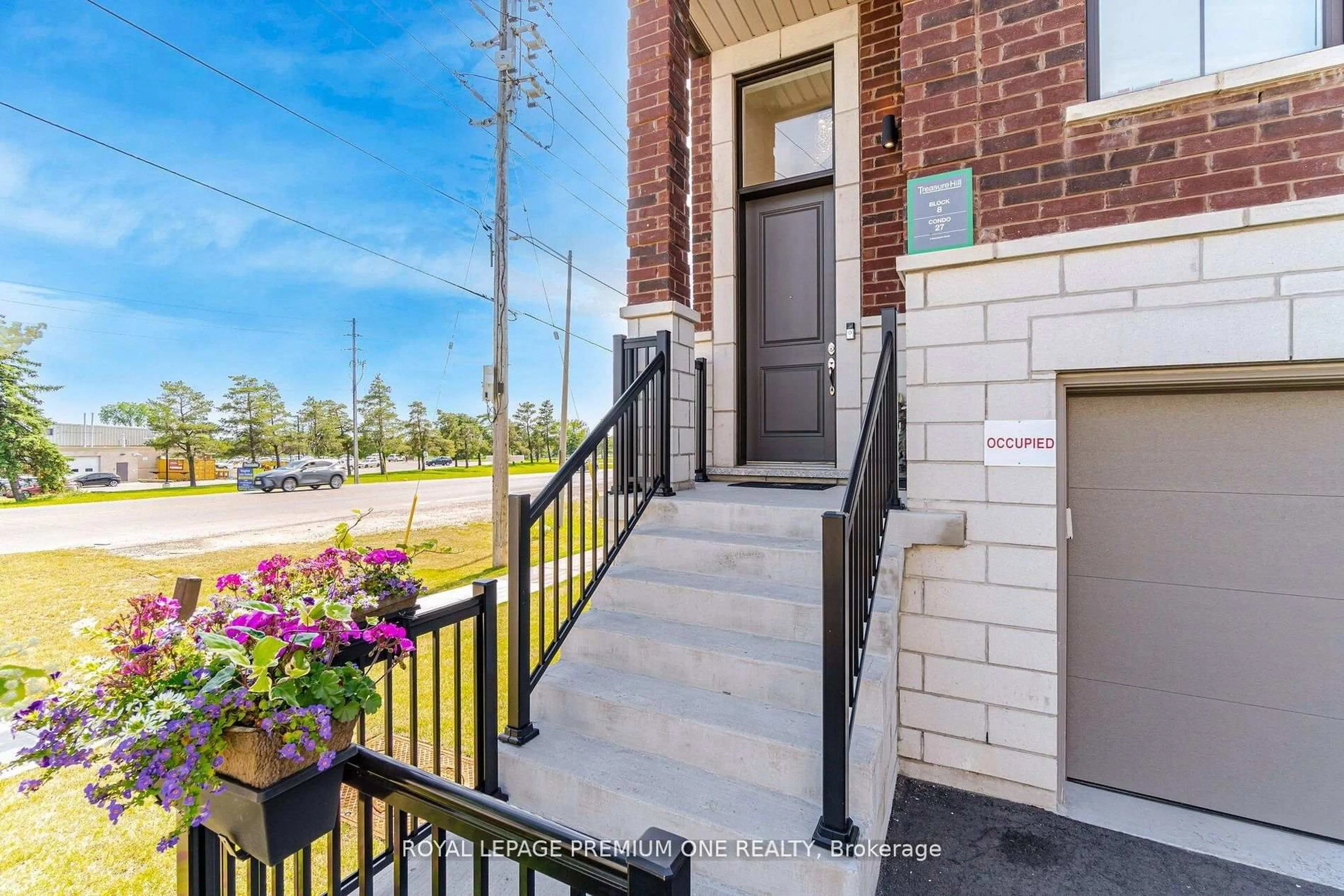 Home with brick exterior material, street for 2 Seacoasts Circ, Vaughan Ontario L6A 5B6