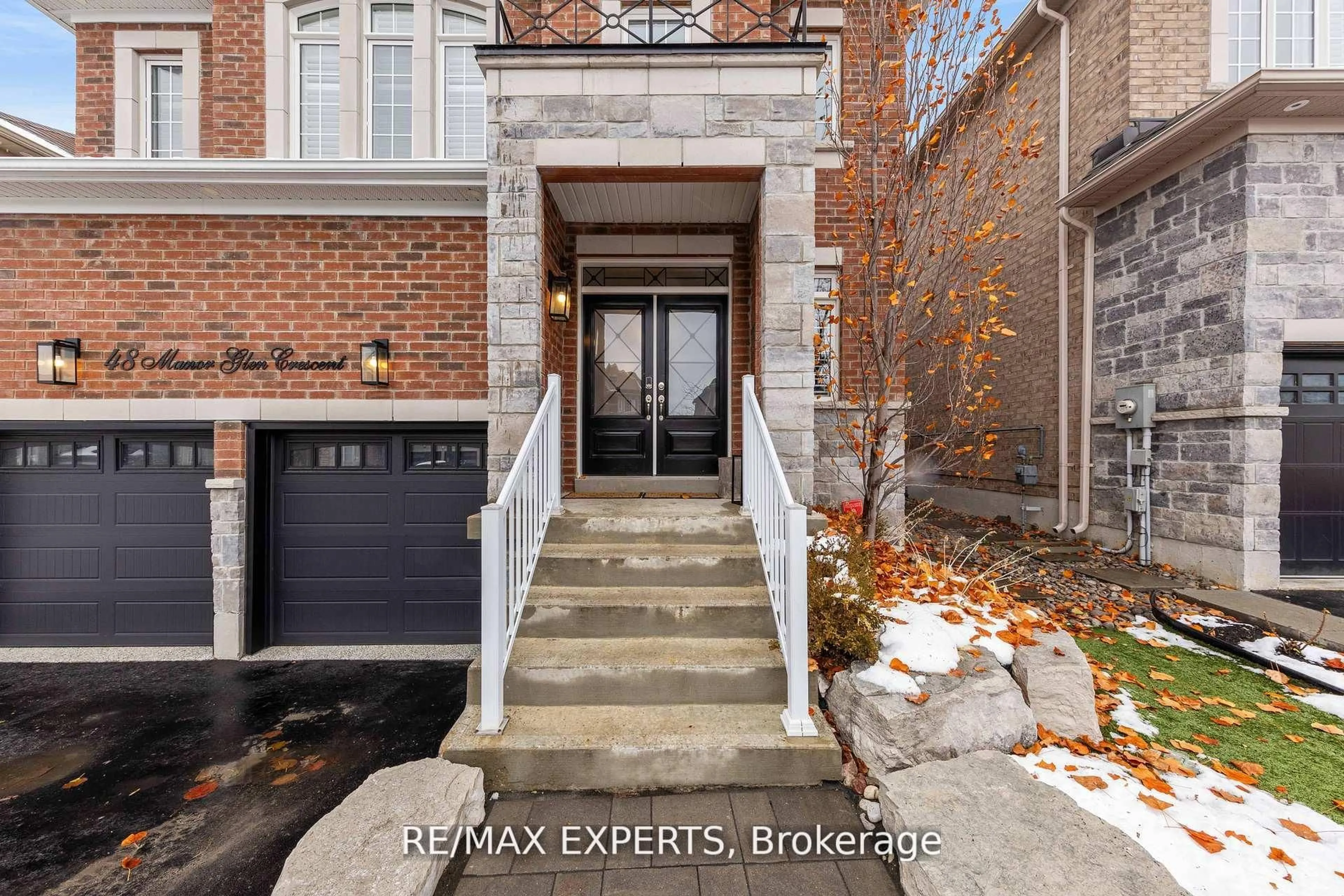 Unknown for 48 Manor Glen Cres, East Gwillimbury Ontario L0G 1M0