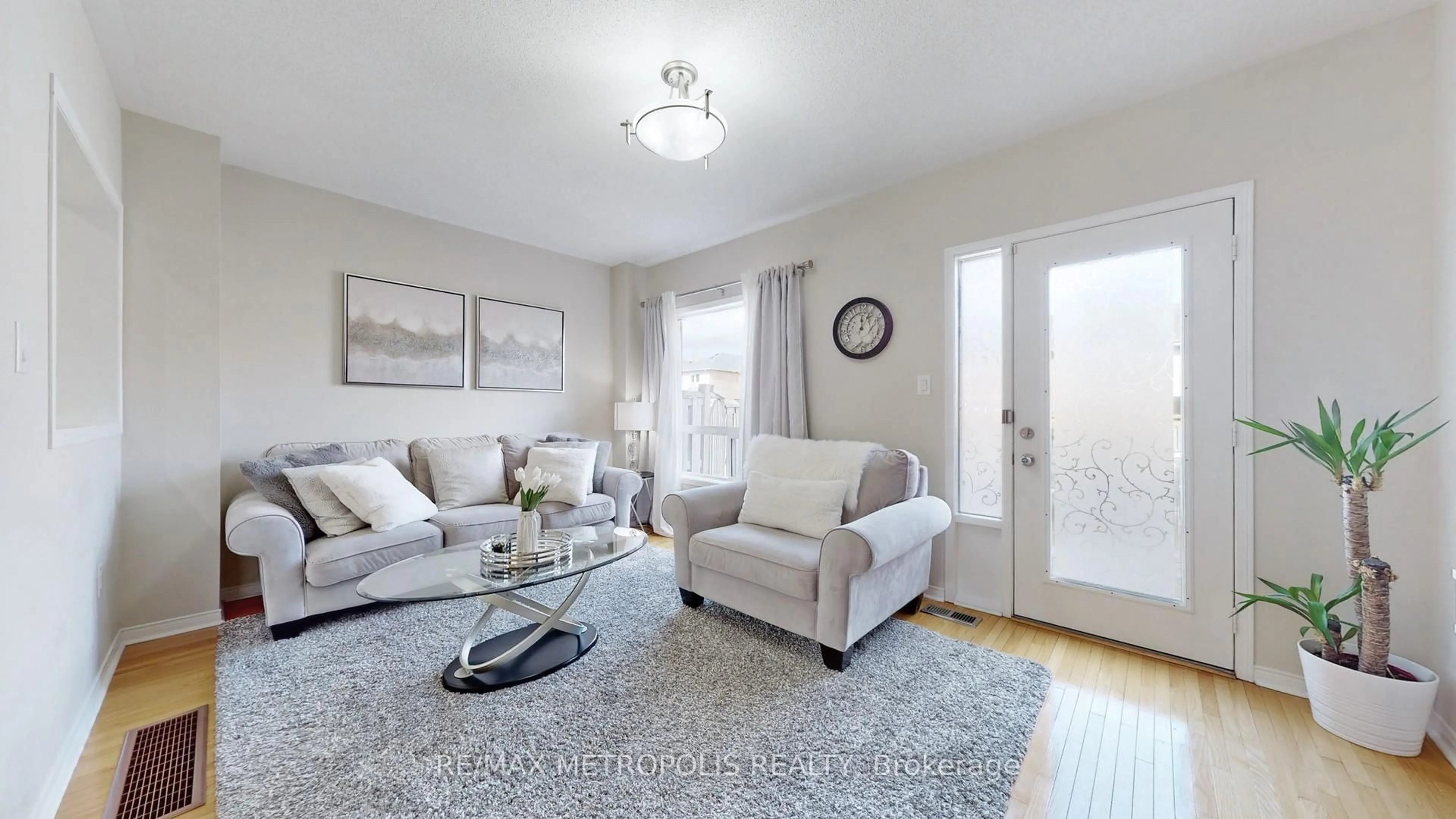 Living room with furniture, unknown for 220 Deepsprings Cres, Vaughan Ontario L6A 3W1