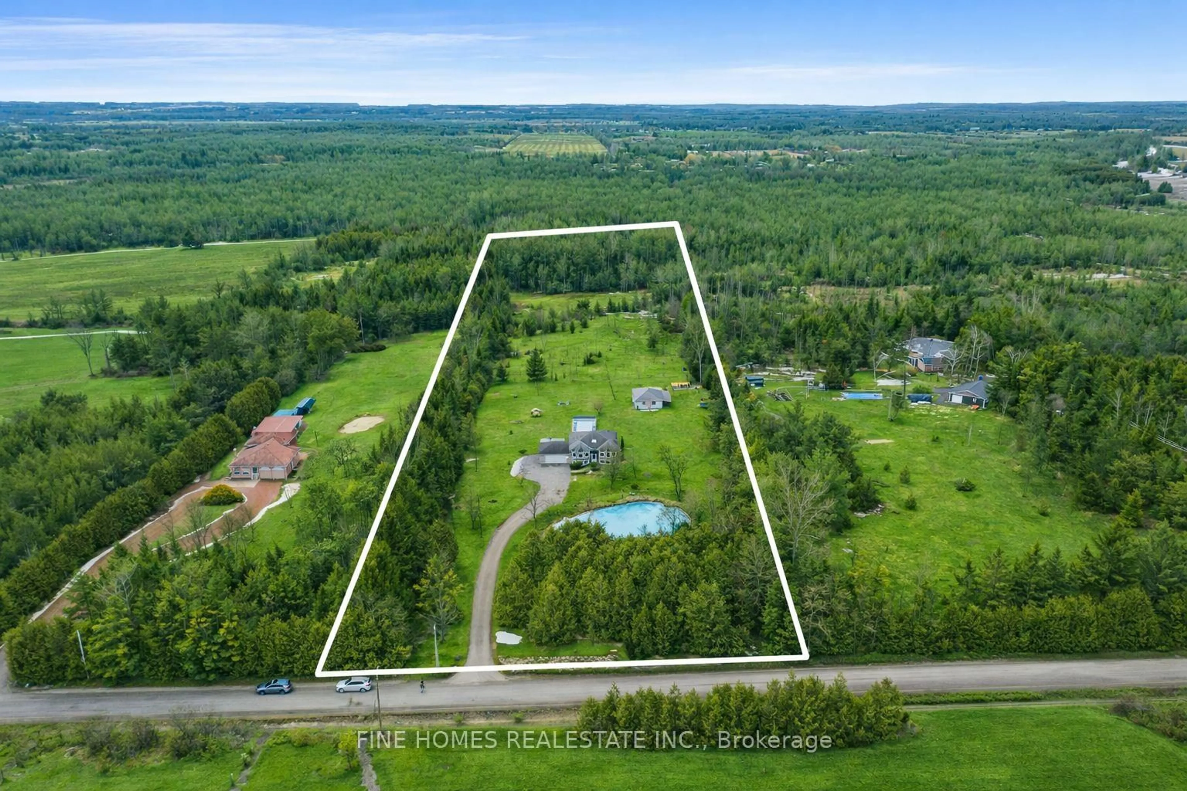 A pic from outside/outdoor area/front of a property/back of a property/a pic from drone, water/lake/river/ocean view for 5895 Latimer Rd, Georgina Ontario L0E 1R0