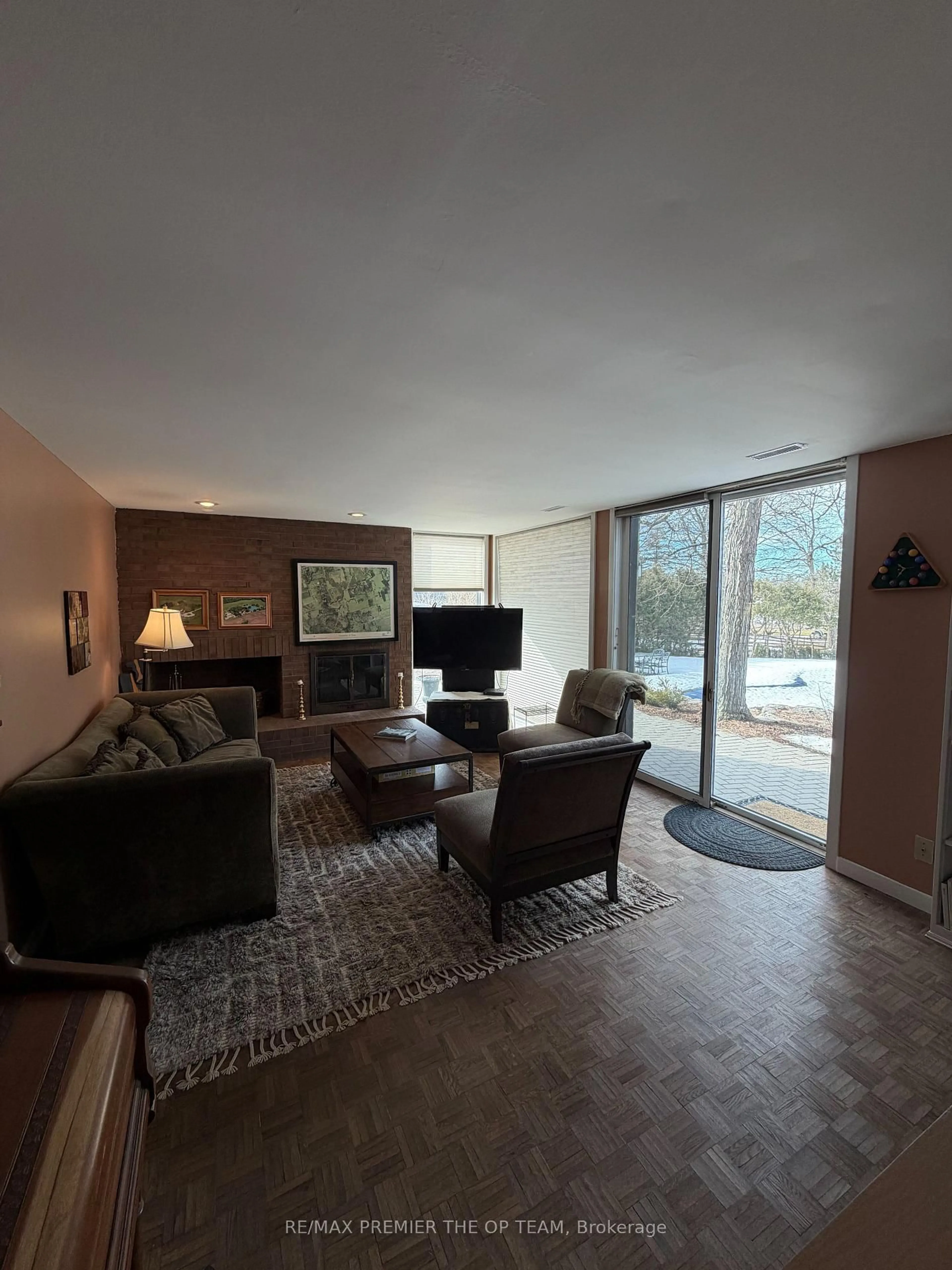 Living room with furniture, unknown for 12490 Mill Rd, King Ontario L7B 1K4