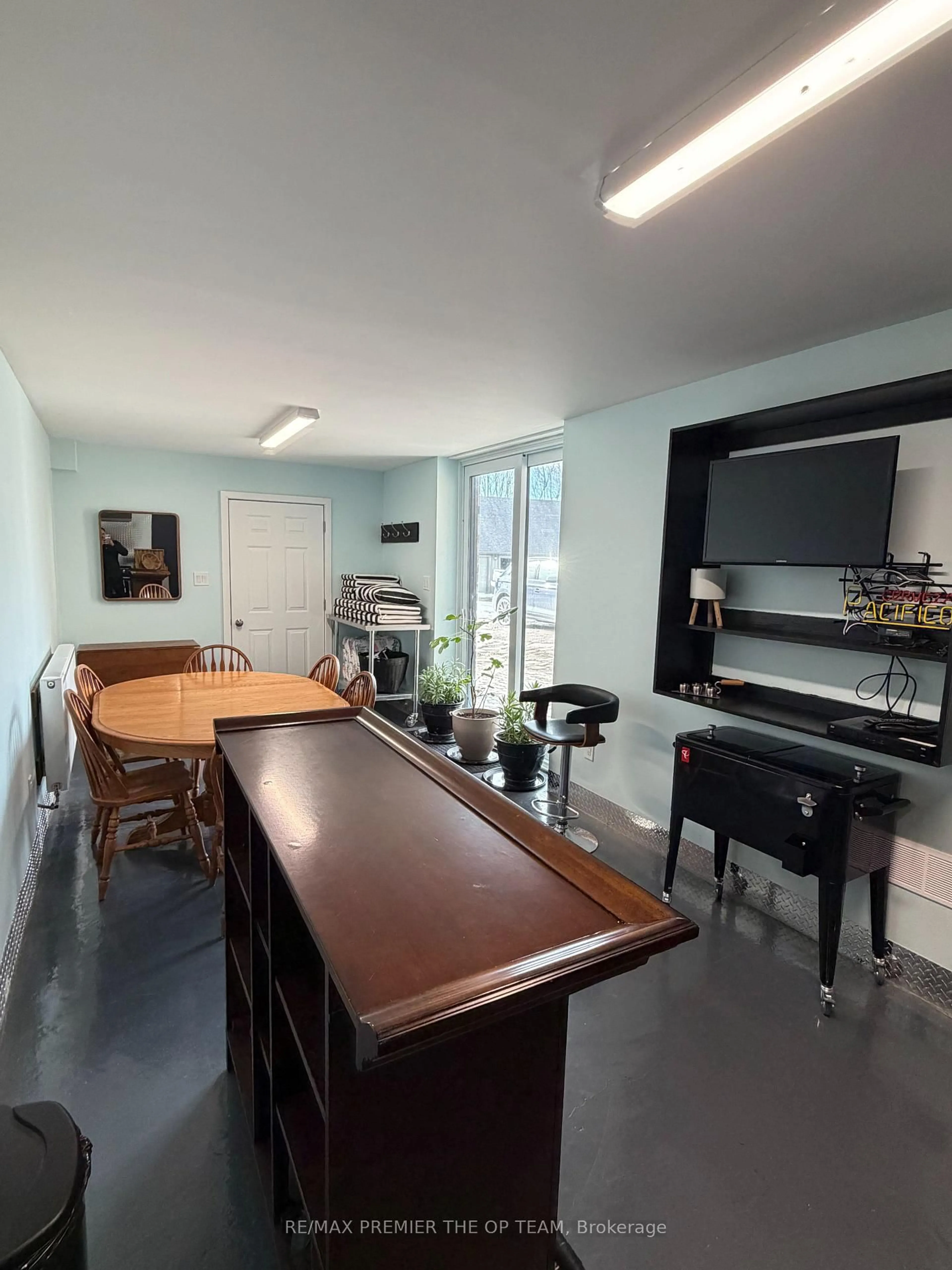 A pic of a room for 12490 Mill Rd, King Ontario L7B 1K4