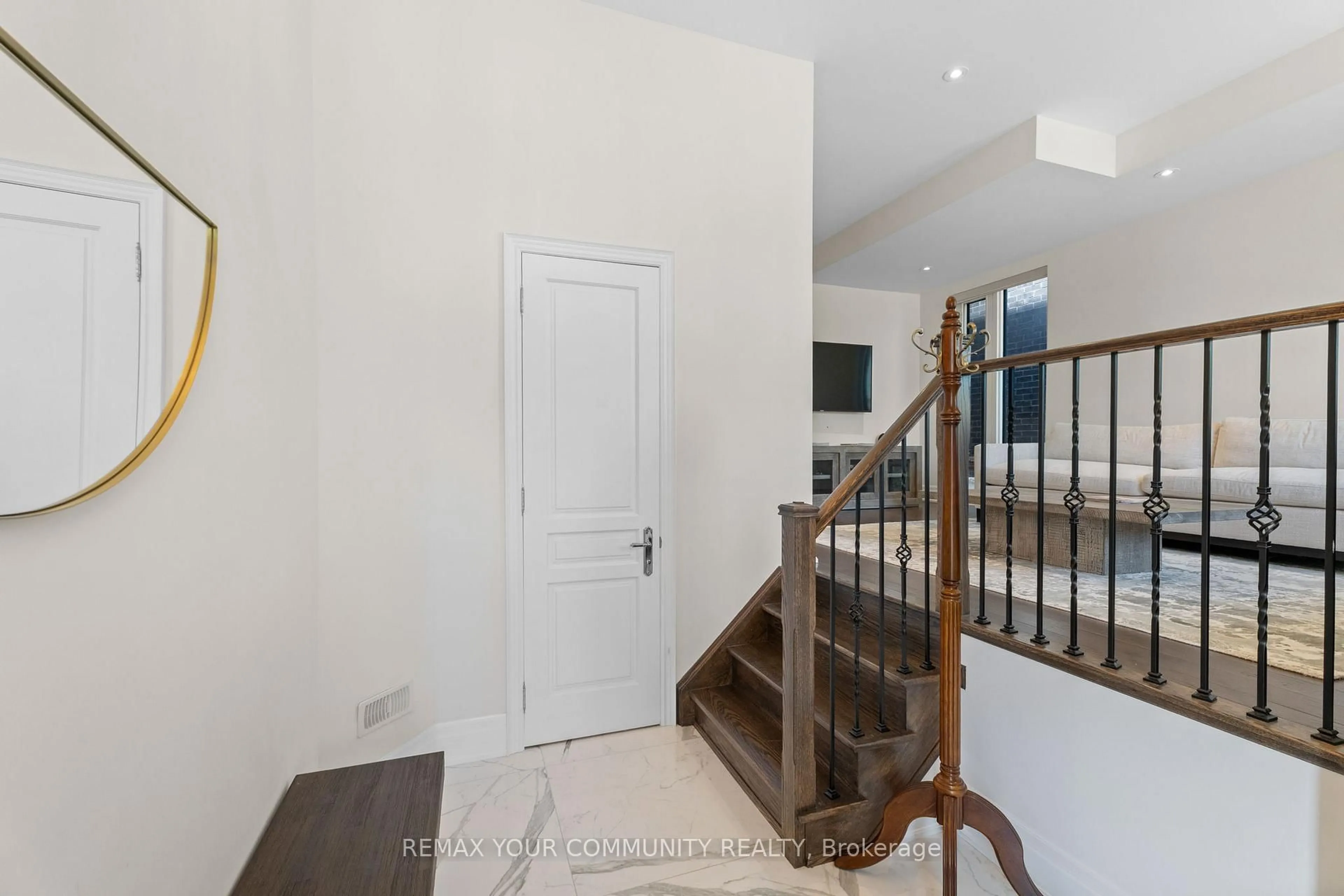 Unknown for 40 Crimson Forest Dr, Vaughan Ontario L6A 4C4