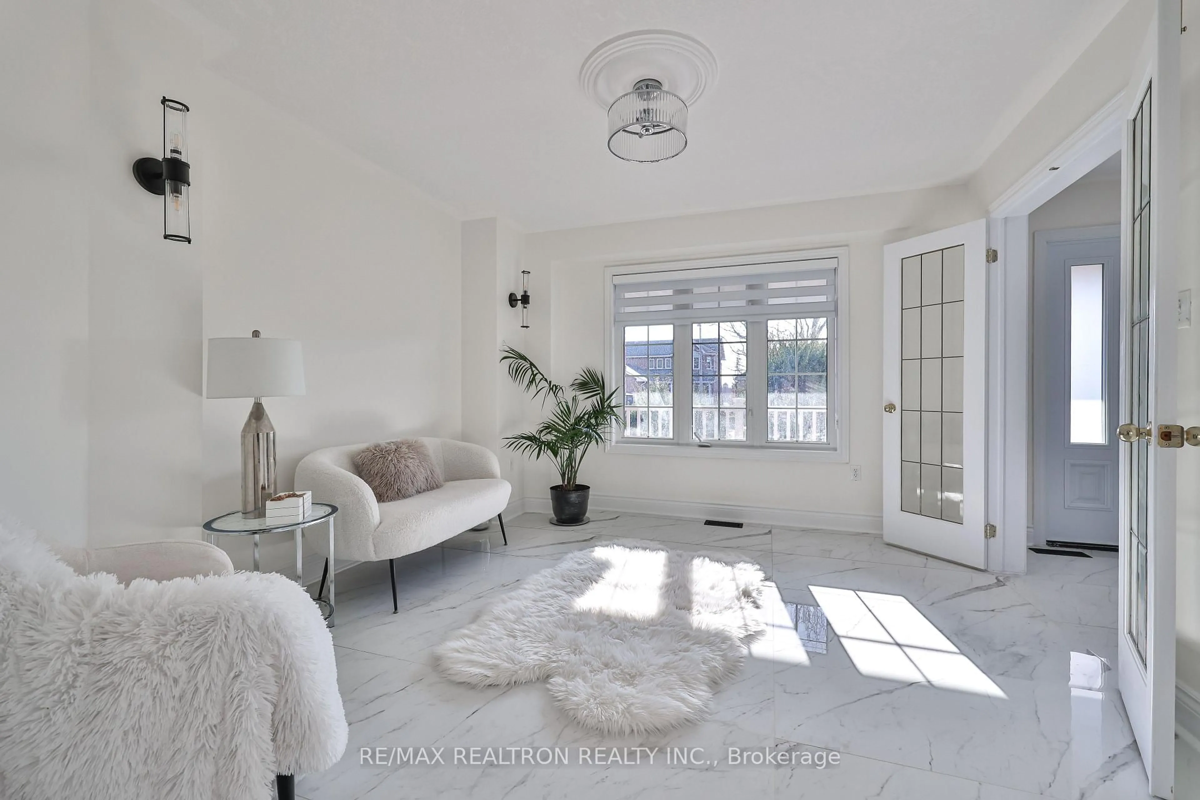 Unknown for 25 Highcastle Ave, Georgina Ontario L4P 4B4