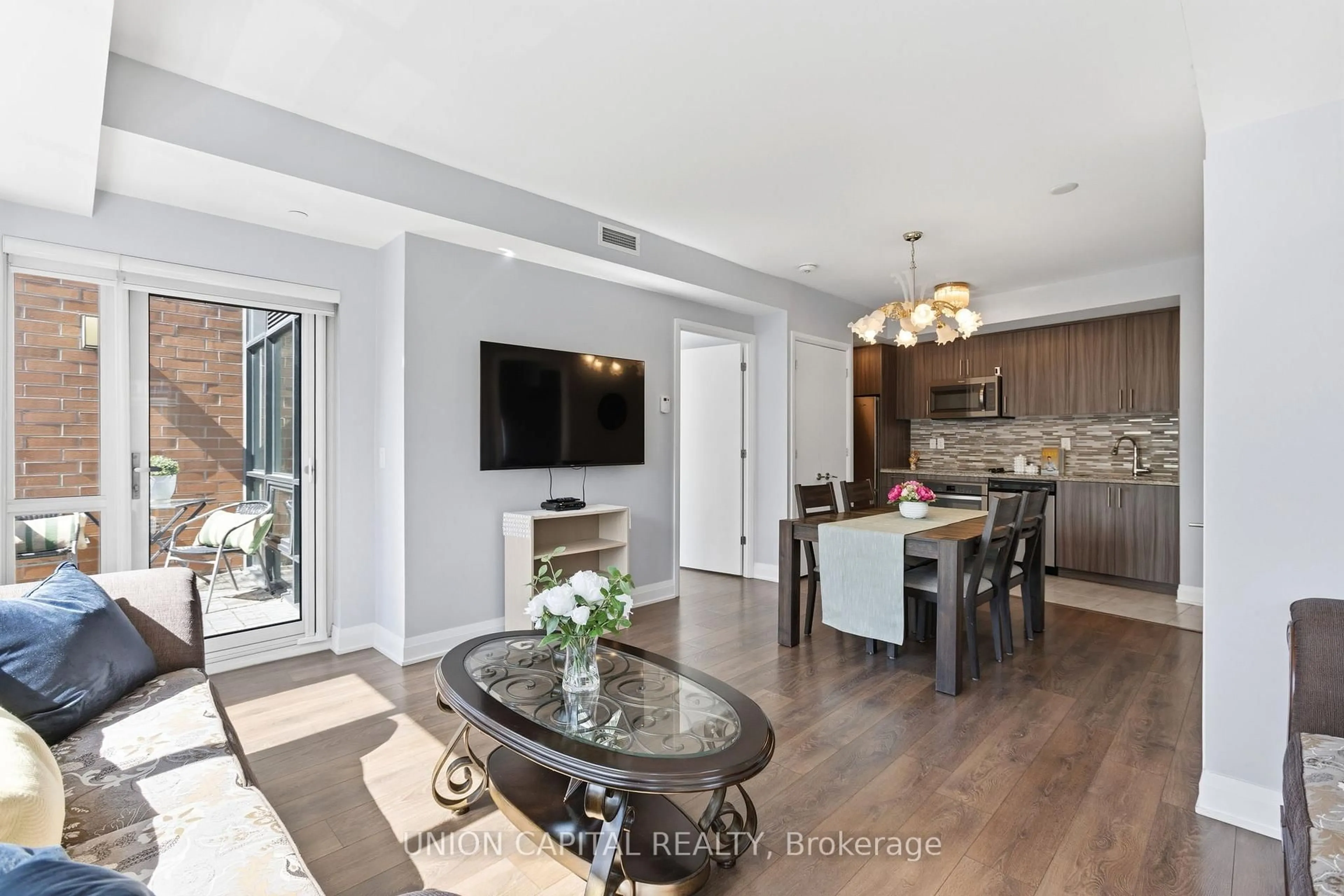 Open concept kitchen, unknown for 112 Woodbridge Ave #412, Vaughan Ontario L4L 2S7