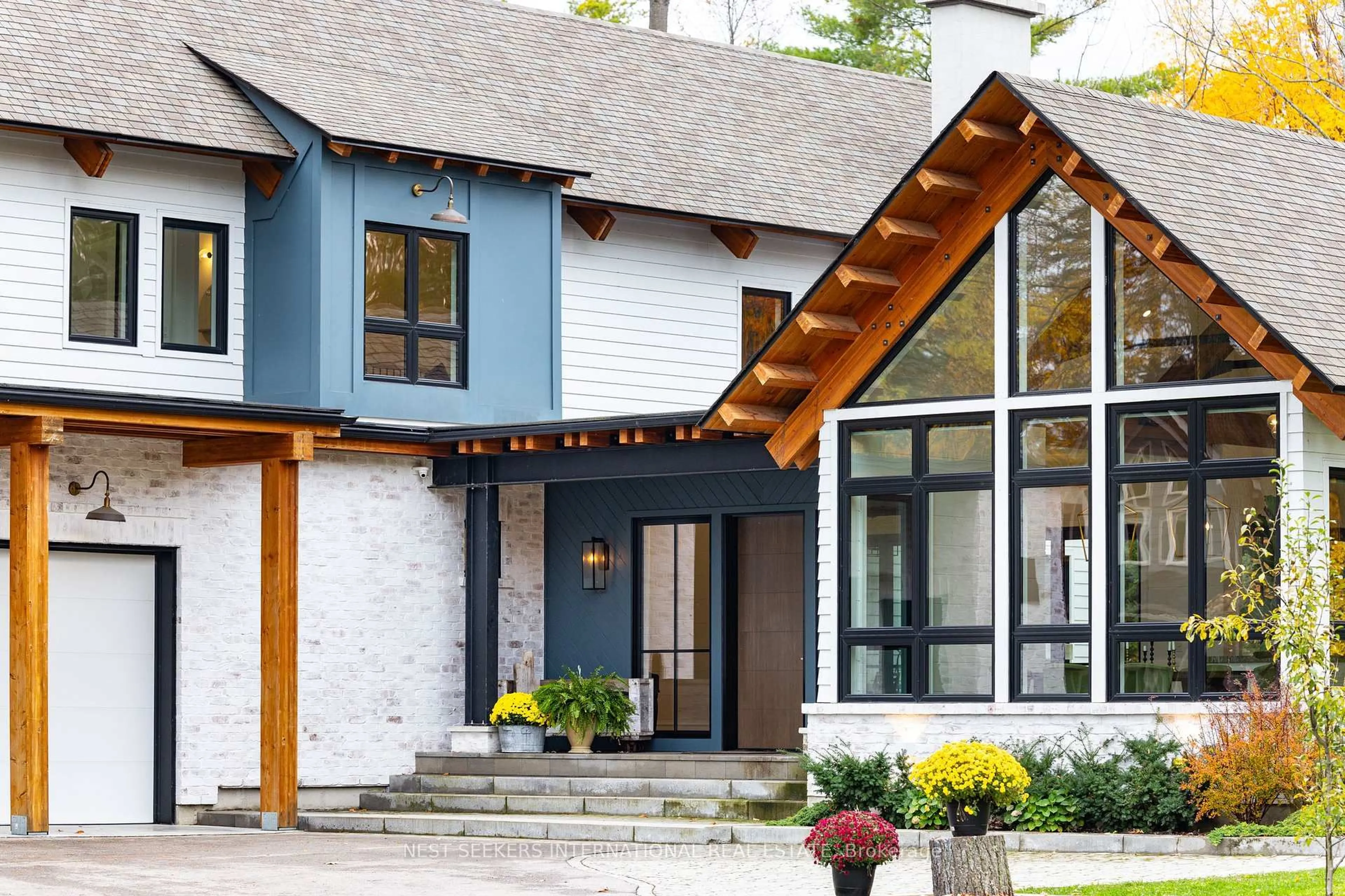 Home with brick exterior material, street for 11 Sibbald Cres, Georgina Ontario L0E 1R0