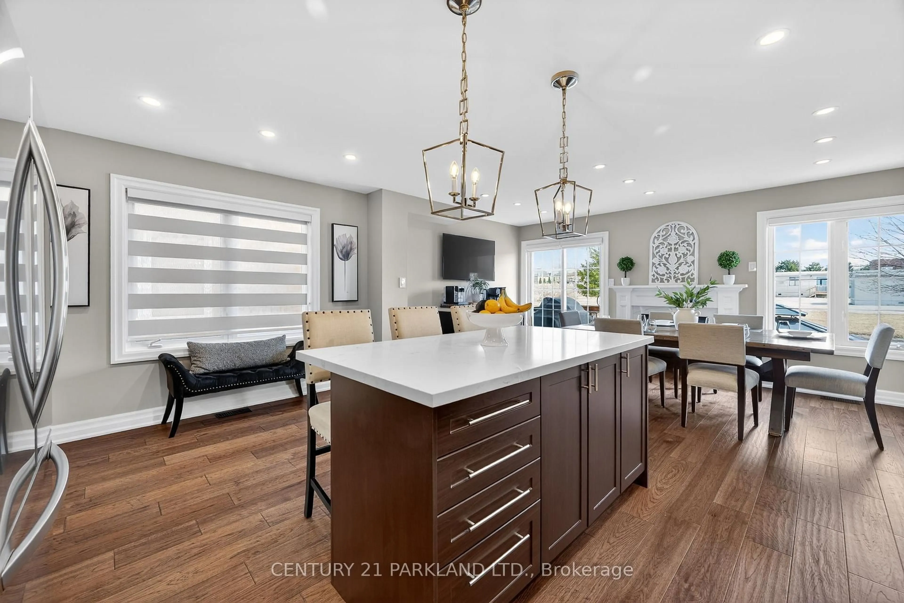 Open concept kitchen, unknown for 123 RUSSEL Dr, Bradford West Gwillimbury Ontario L3Z 3B9