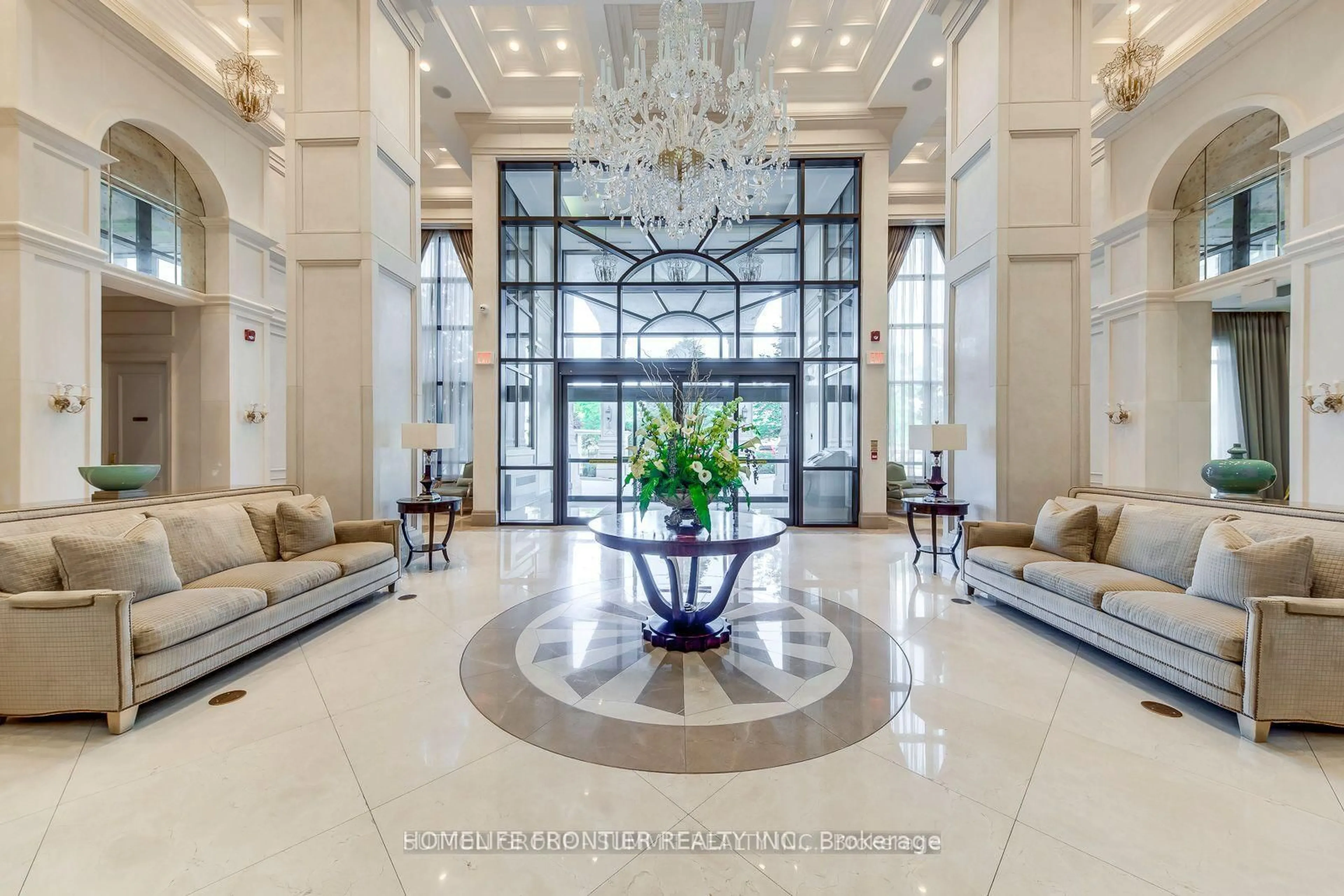 Lobby for 9245 Jane St #514, Vaughan Ontario L6A 0J9