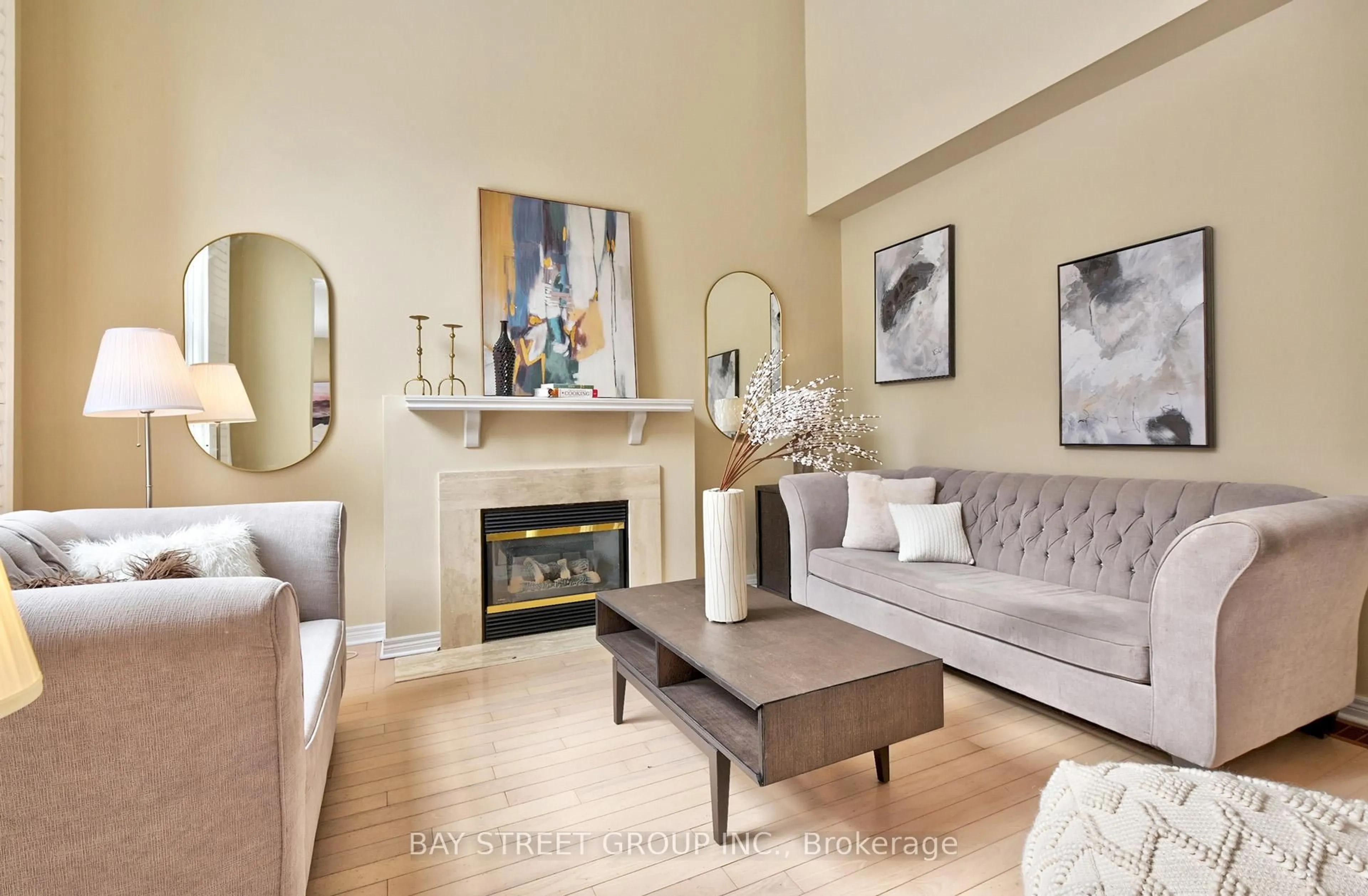 Living room with furniture, unknown for 43 English Oak Dr, Richmond Hill Ontario L4E 3W2