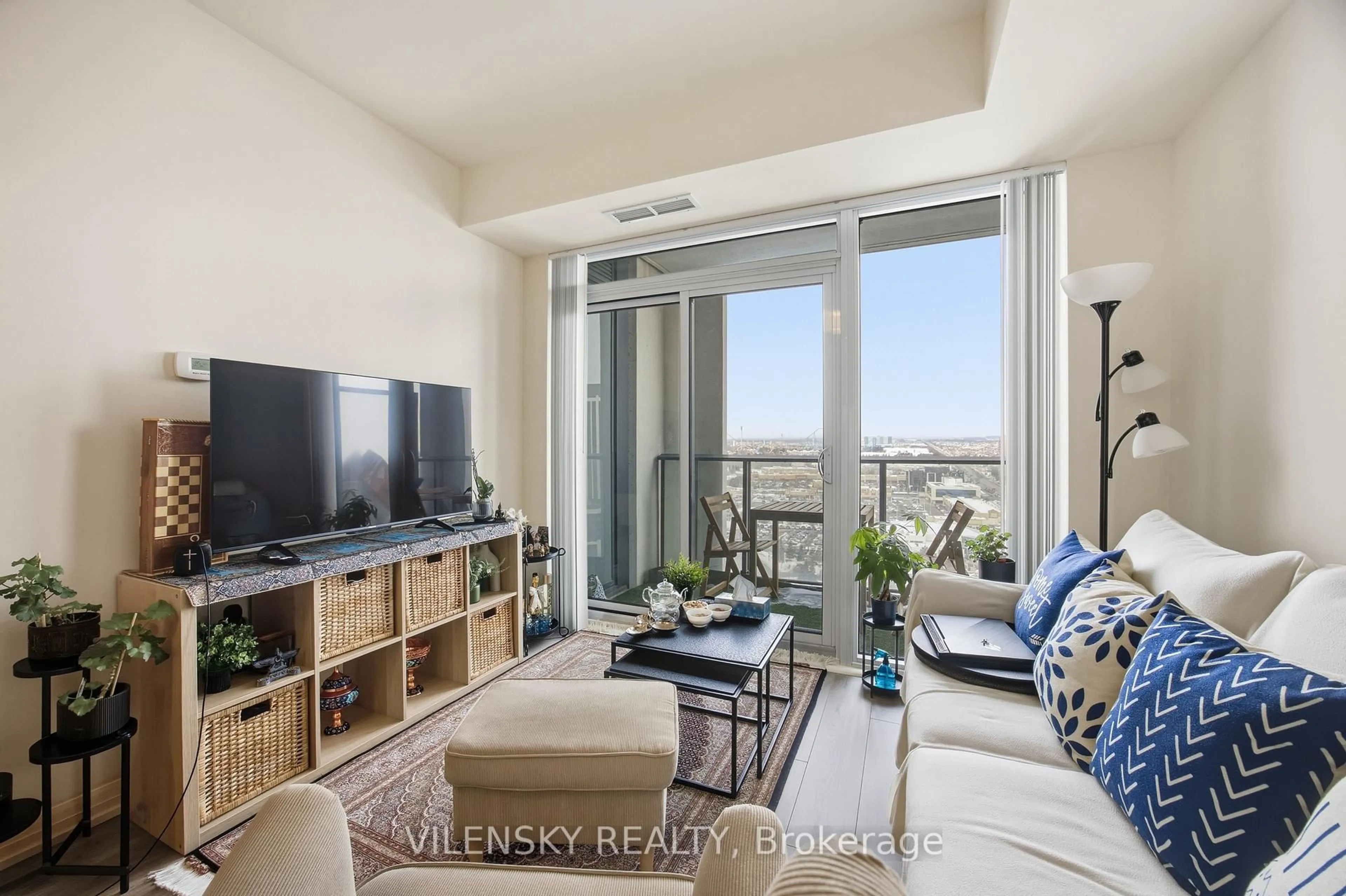 Living room with furniture, unknown for 9000 Jane St #1623, Vaughan Ontario L4K 0M6