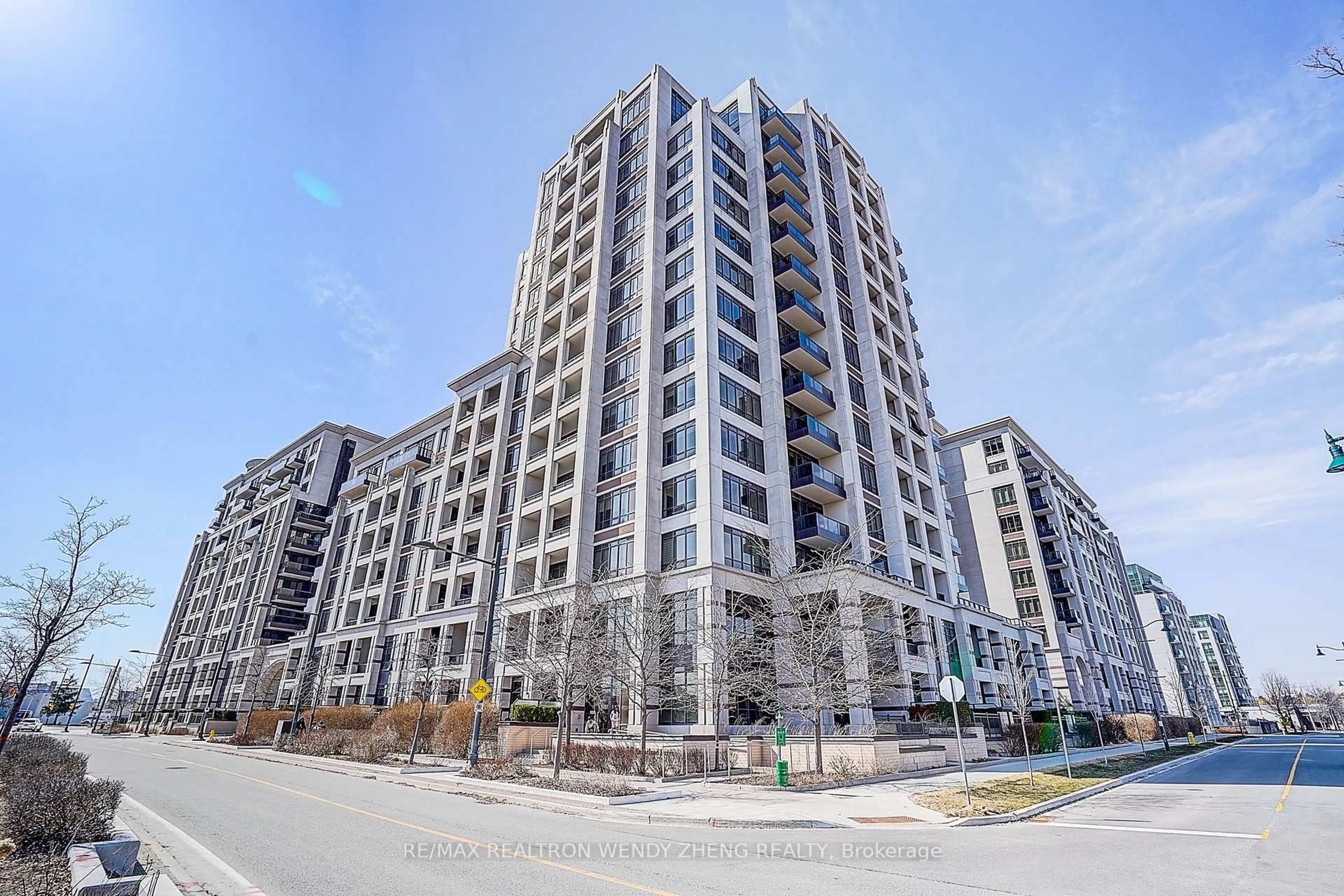 A pic from outside/outdoor area/front of a property/back of a property/a pic from drone, unknown for 38 Cedarland Dr #808, Markham Ontario L6G 0G7