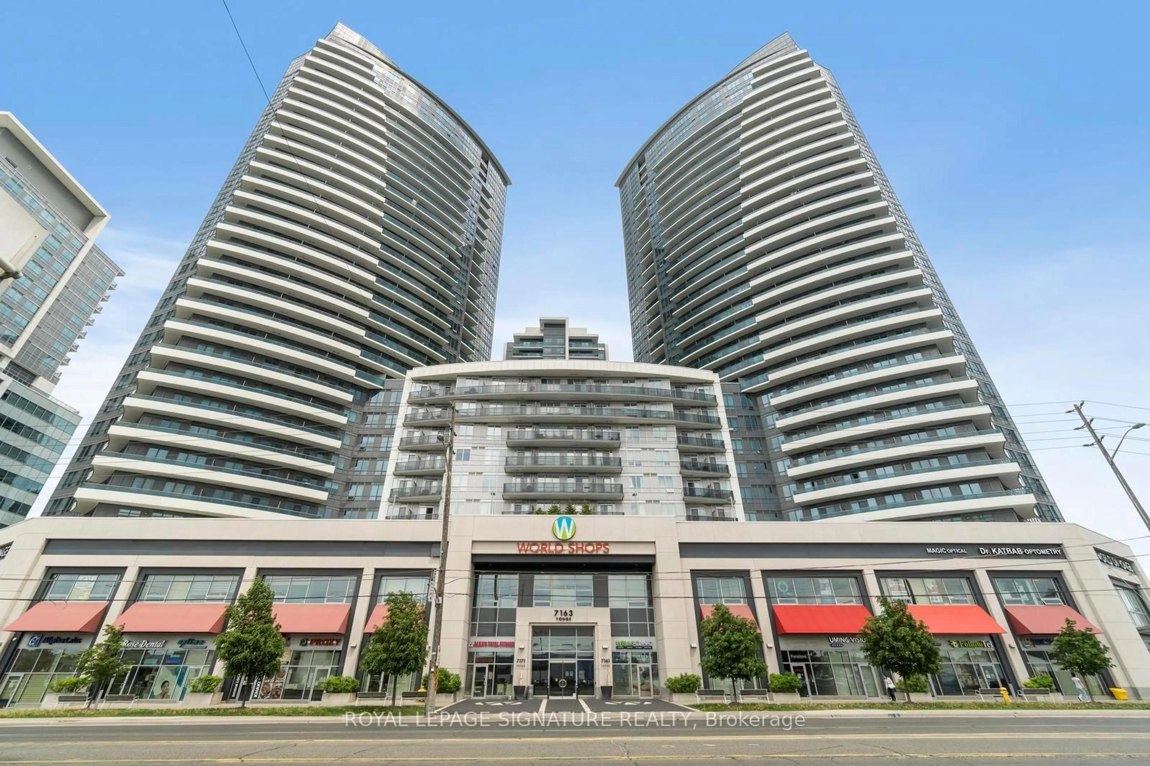 Indoor foyer for 7171 Yonge St #2108, Markham Ontario L3T 0C5