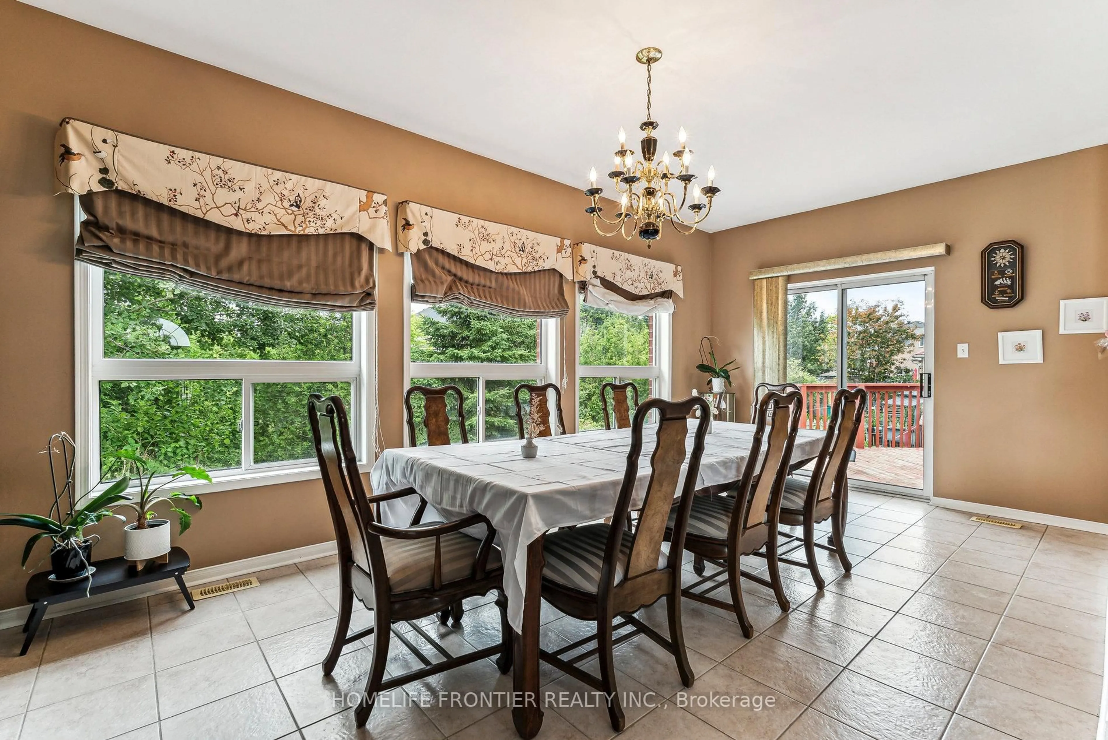 Dining room, ceramic/tile floor for 1906 Webster Blvd, Innisfil Ontario L9S 2A6