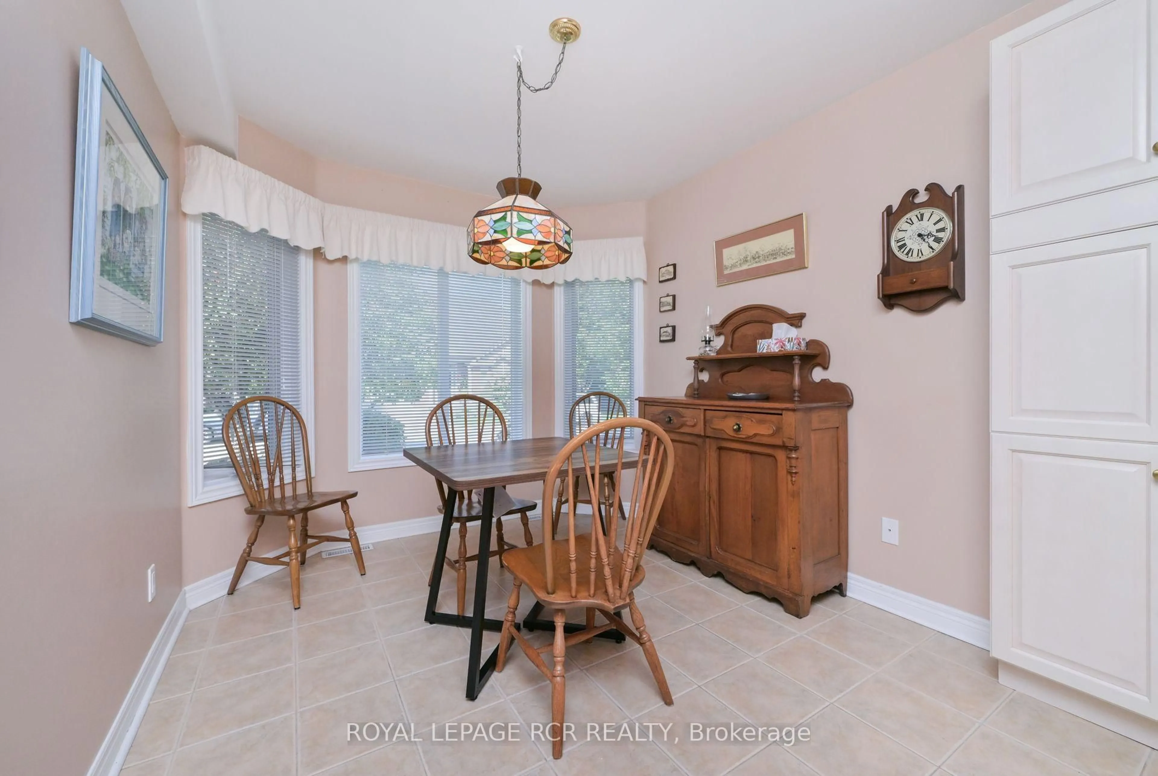 Dining room, unknown for 83 Bella Vista Tr, New Tecumseth Ontario L9R 2E2