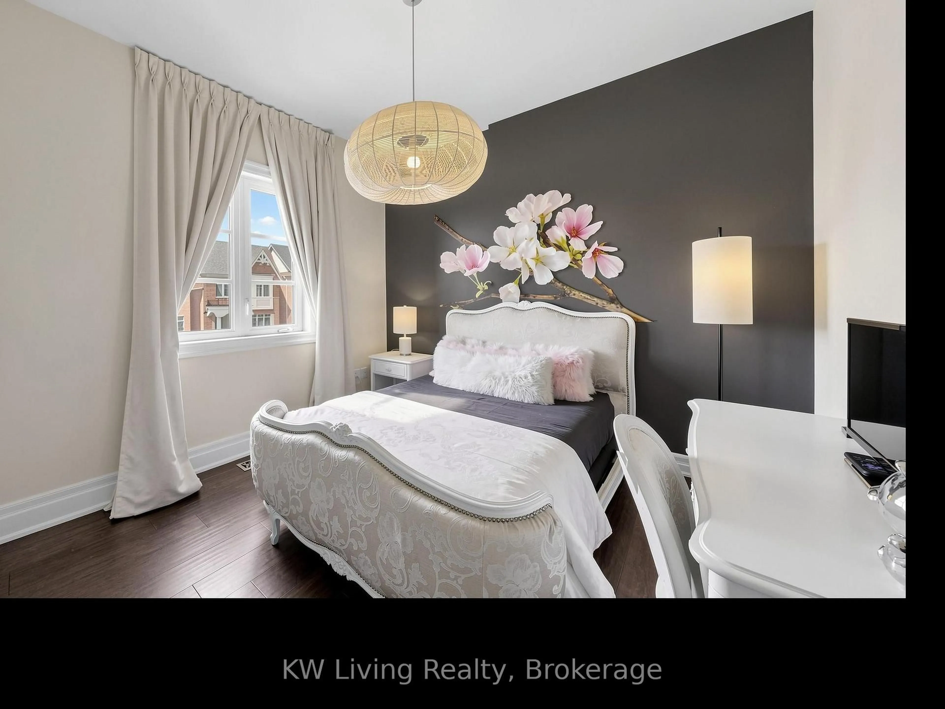 Bedroom with bed, wood/laminate floor for 1 Meadowsweet Lane, Richmond Hill Ontario L4E 1B8