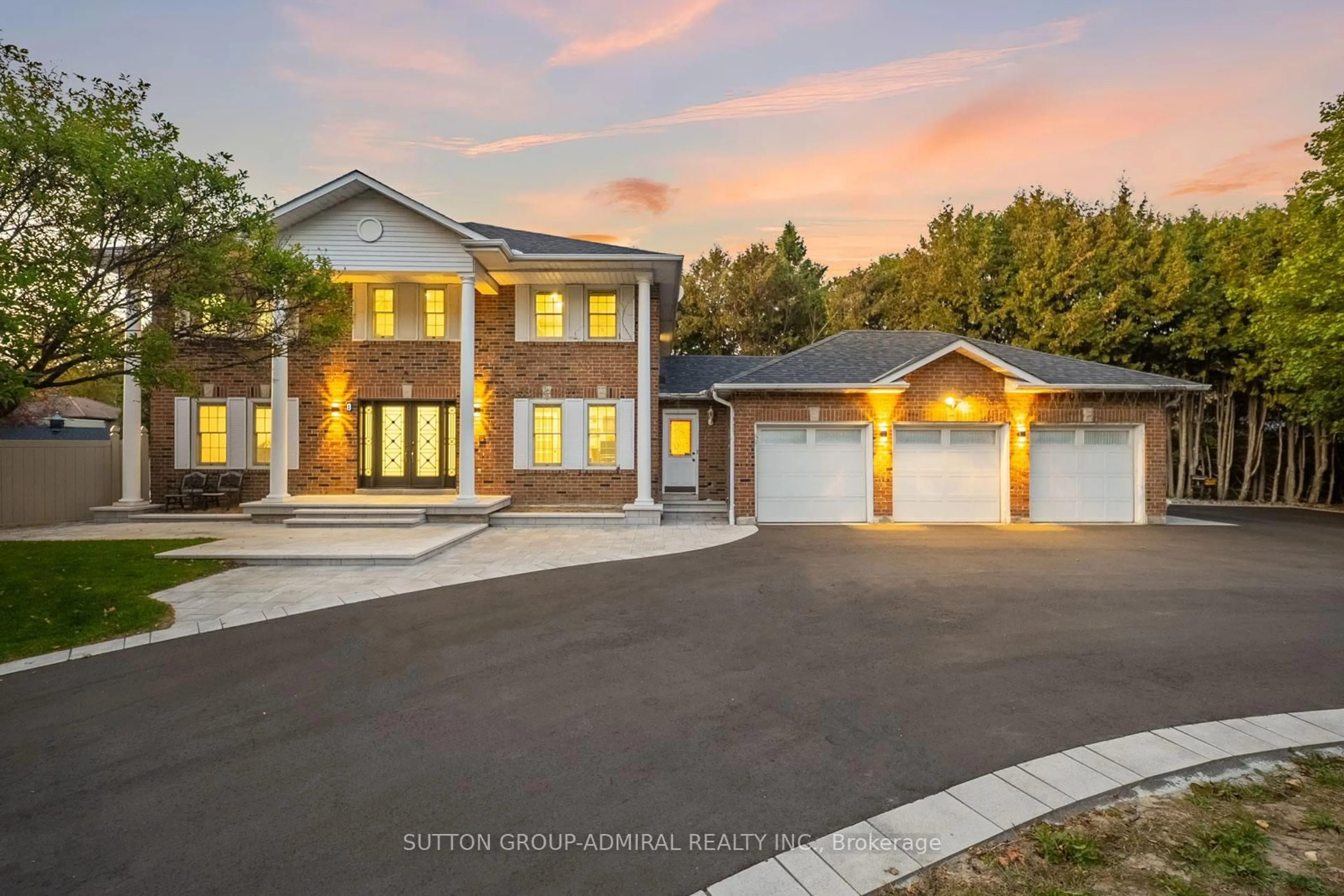 Unknown for 8 Beaufort Hills Rd, Richmond Hill Ontario L4E 2N5