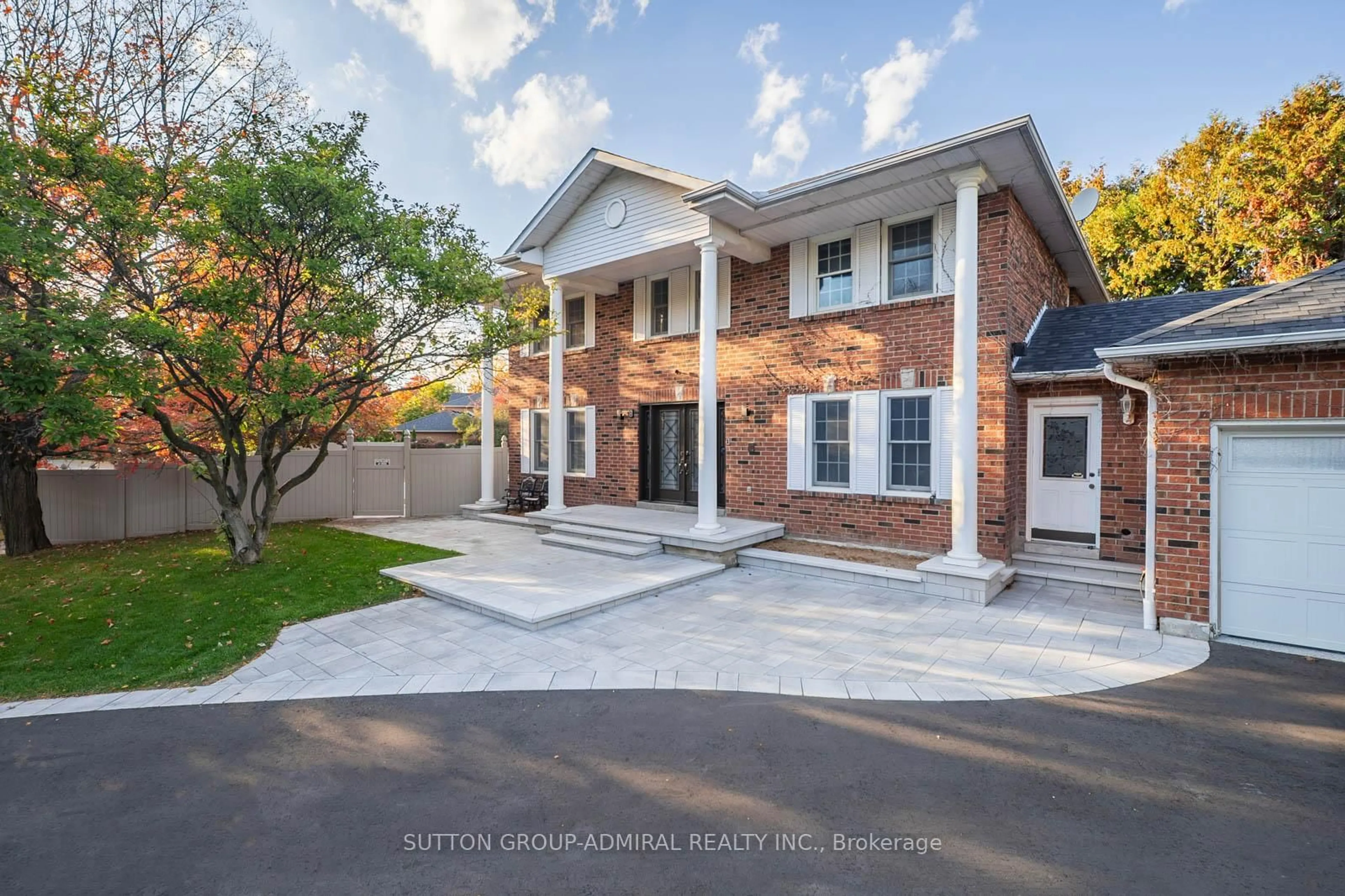 Home with brick exterior material, street for 8 Beaufort Hills Rd, Richmond Hill Ontario L4E 2N5