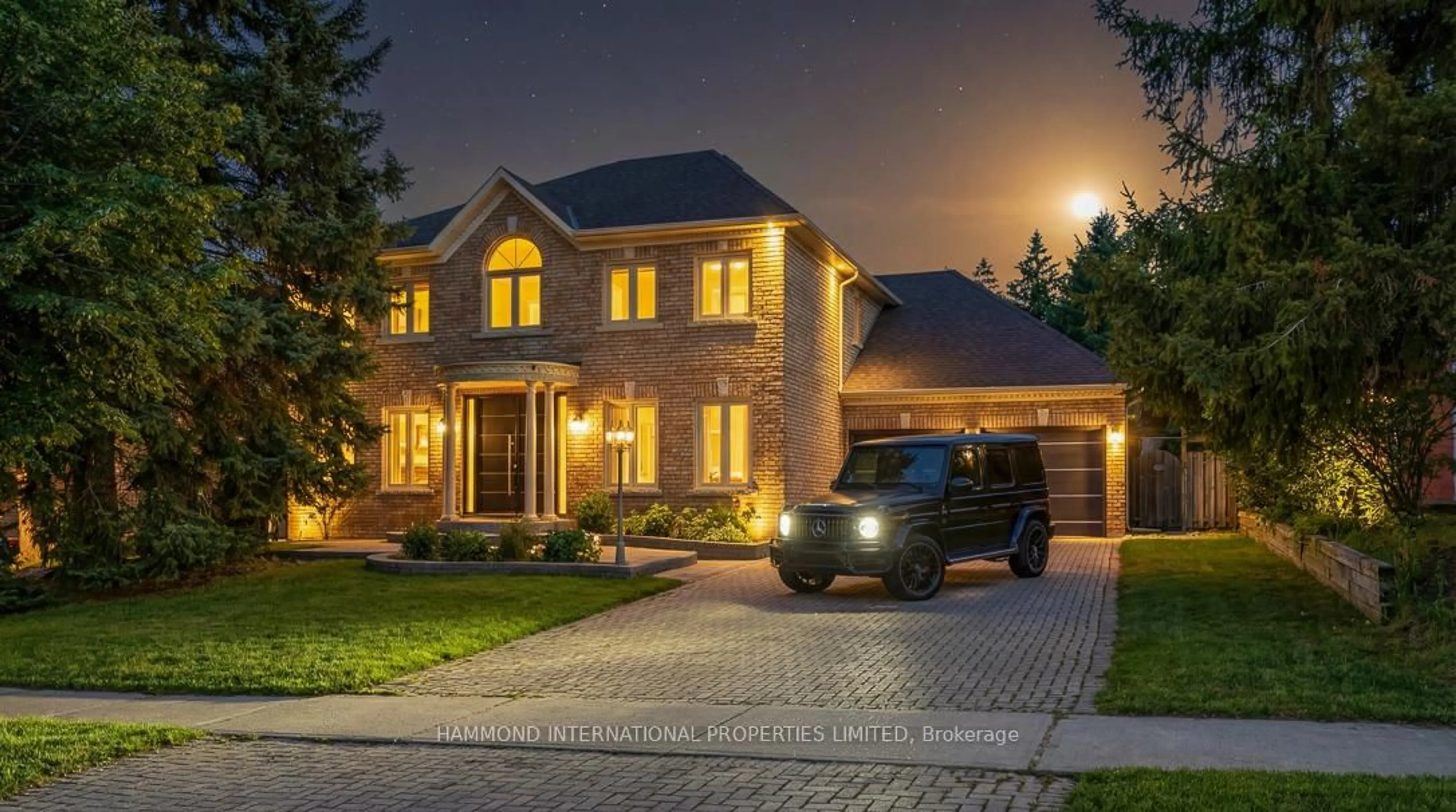 Home with brick exterior material, street for 31 Vesta Dr, Richmond Hill Ontario L4B 2M2