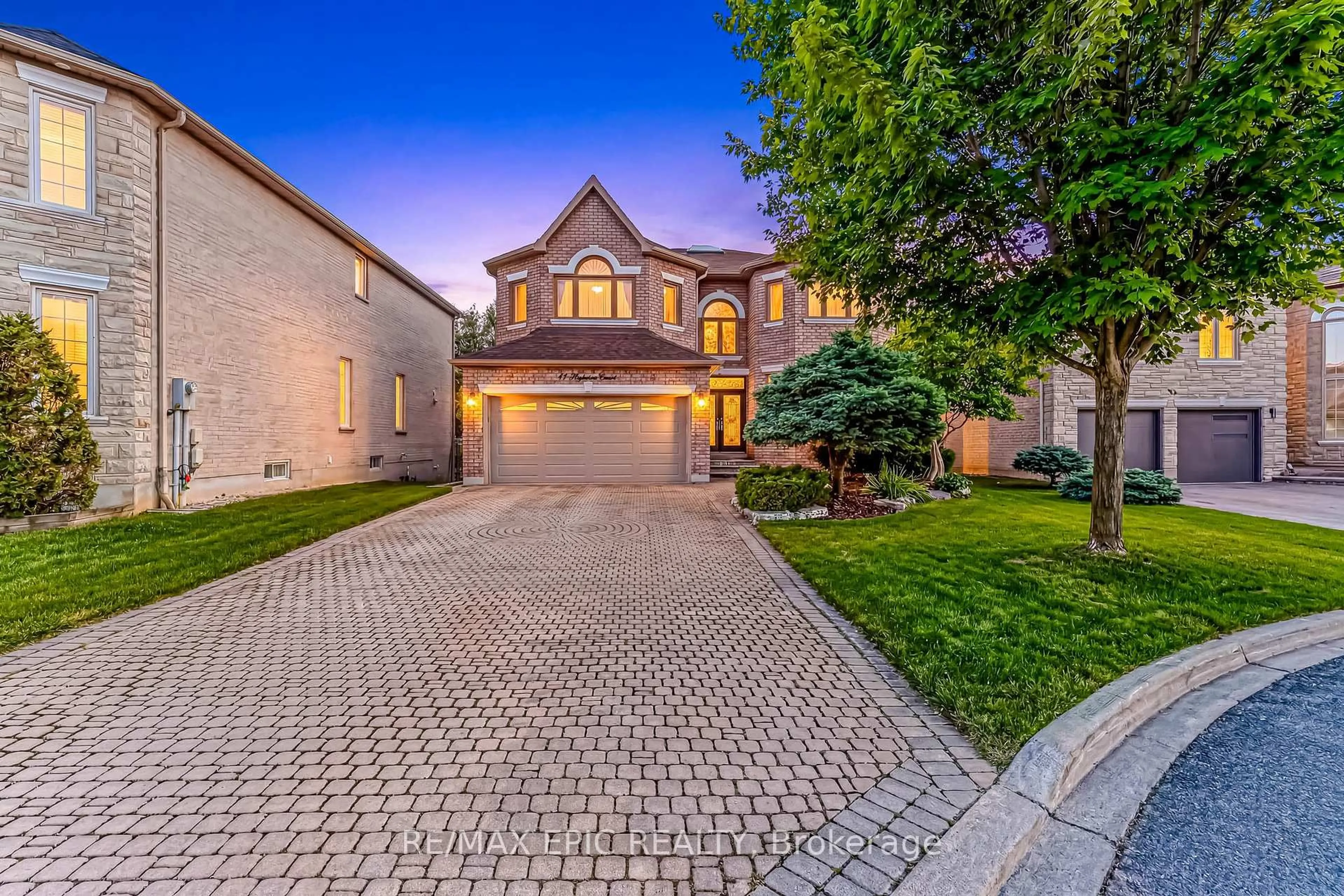 Home with brick exterior material, street for 11 Palace Crt, Richmond Hill Ontario L4B 4C3