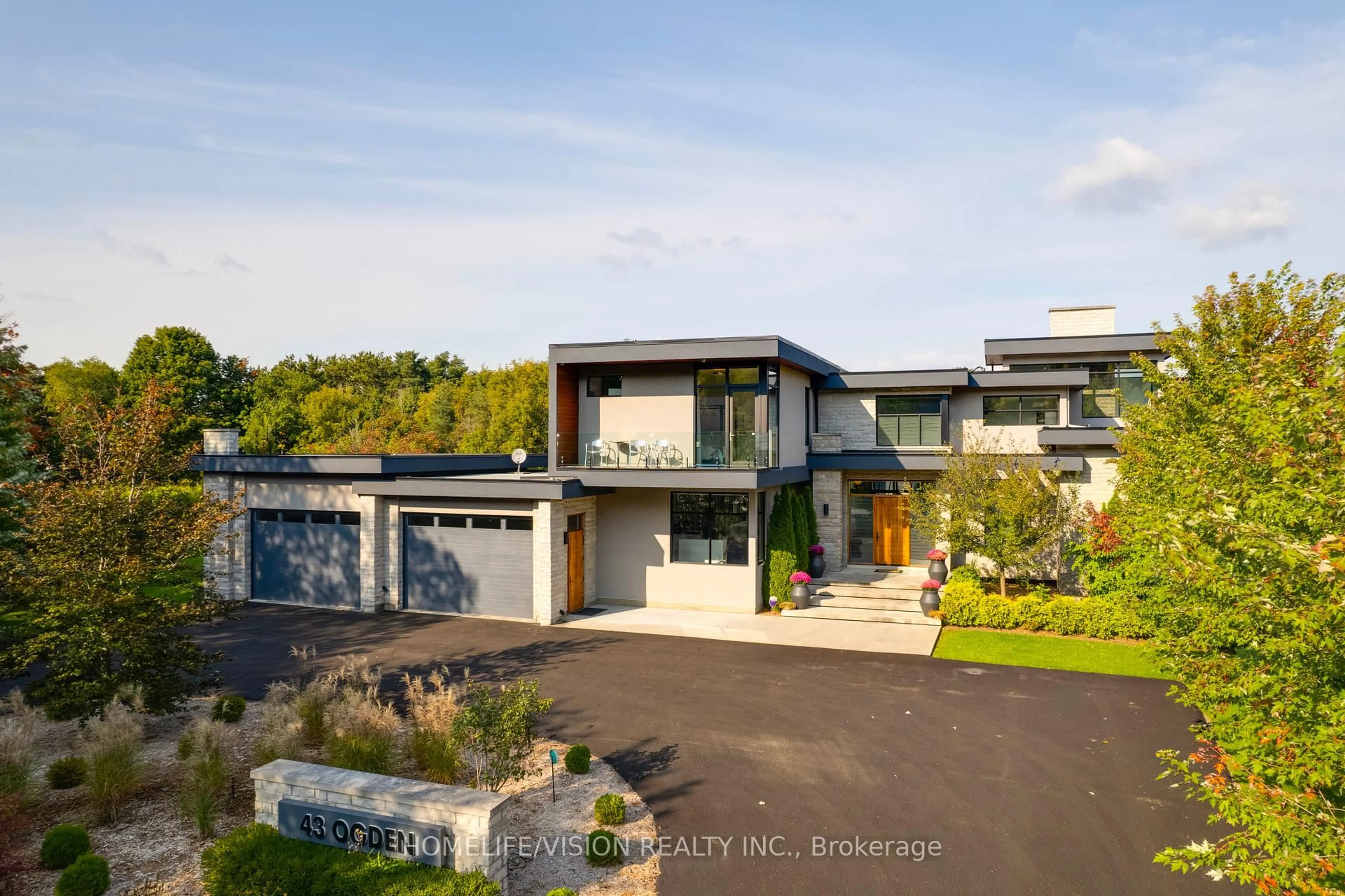 Unknown for 43 Ogden Cres, Whitchurch-Stouffville Ontario L4A 1P1