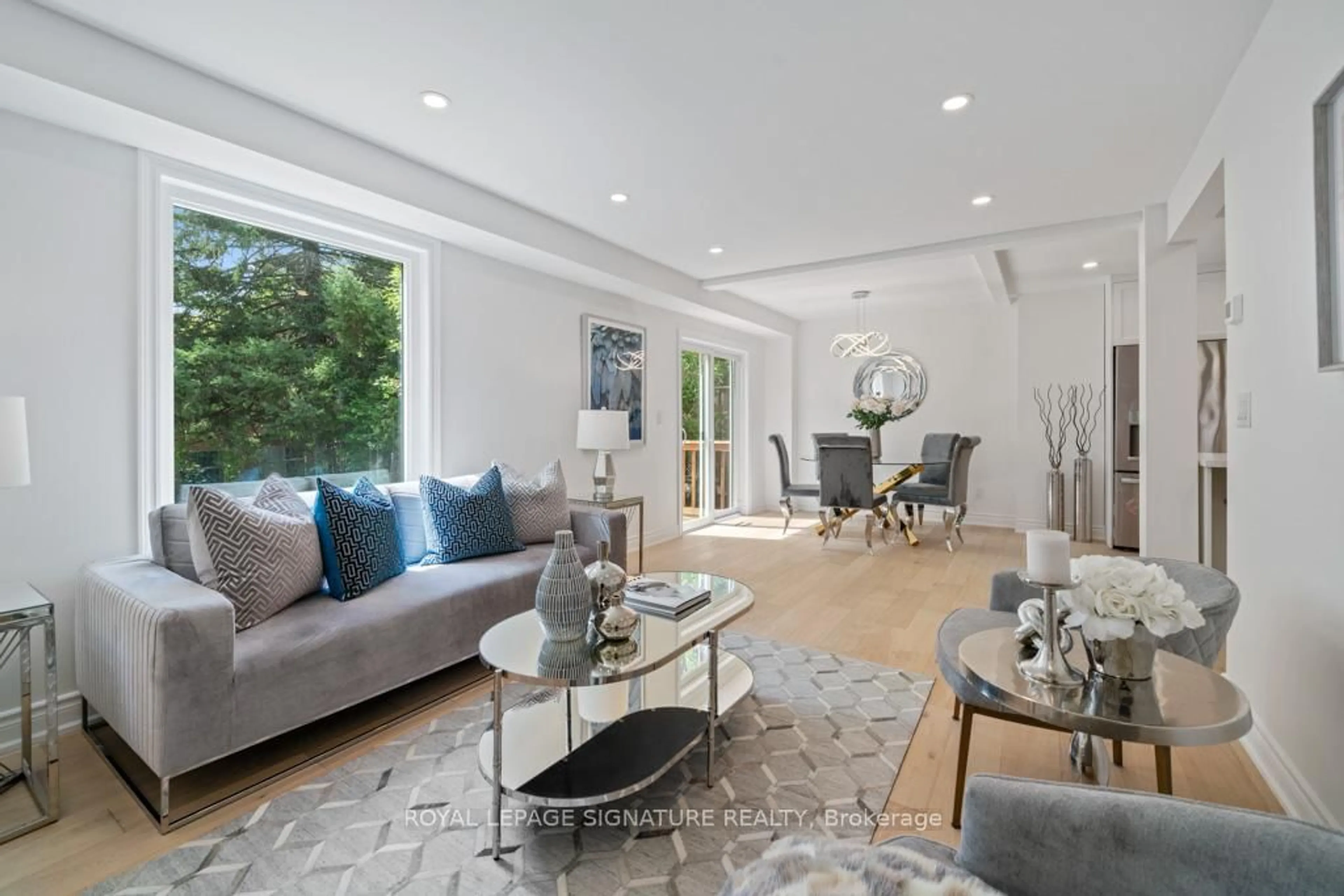 Living room with furniture, unknown for 227 Thoms Cres, Newmarket Ontario L3Y 1C9