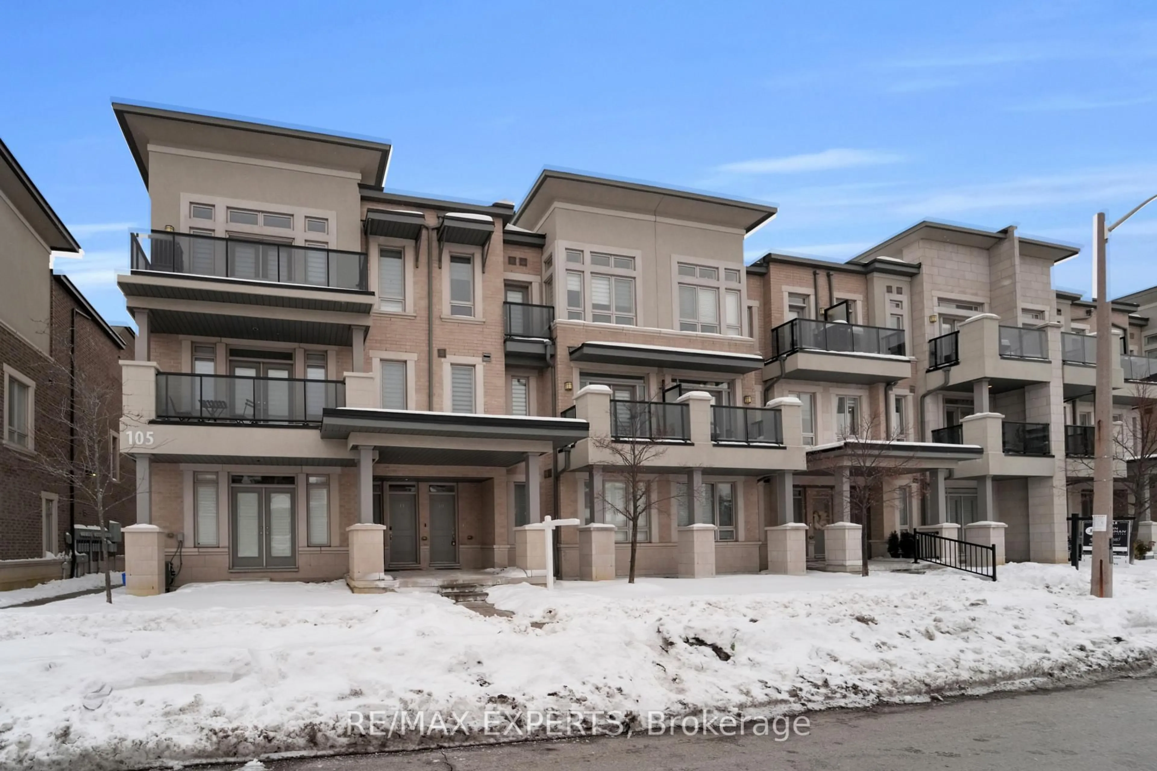 Unknown for 105 Kayla Cres #10, Vaughan Ontario L6A 4W3