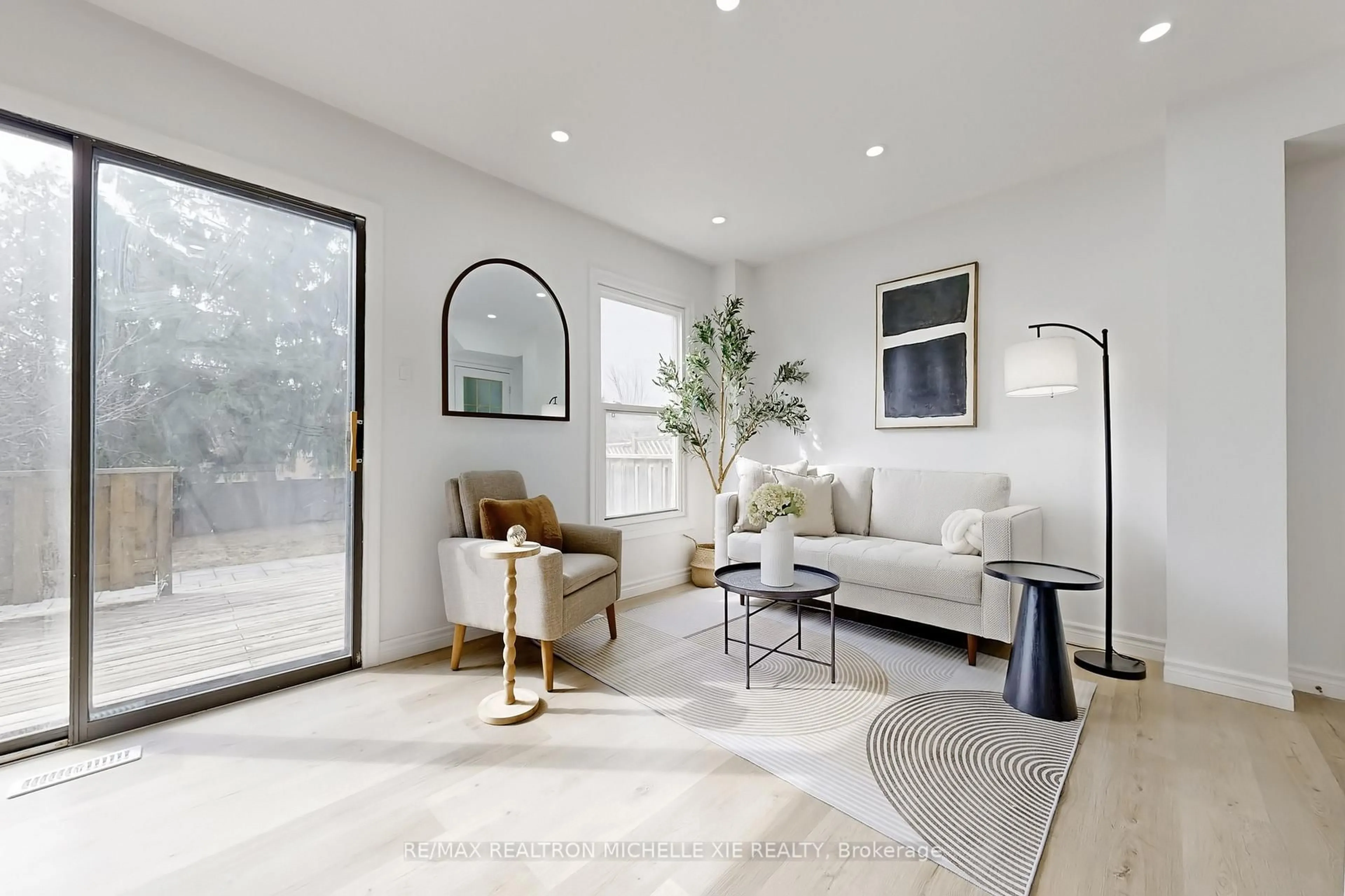 Indoor entryway for 79 Galbraith Cres, Markham Ontario L3S 1J4