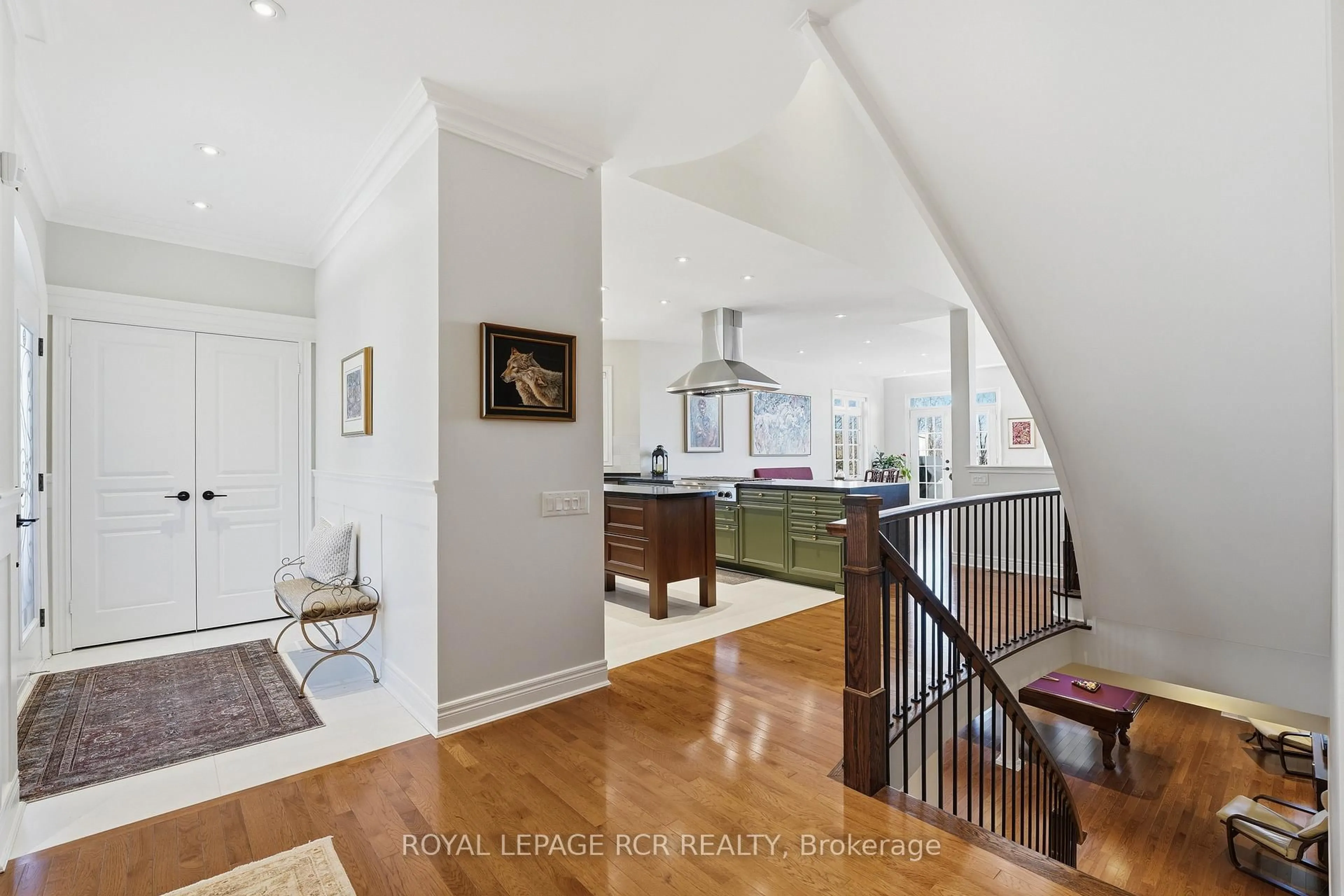 Indoor entryway for 6 Danbrook Crt #88, Aurora Ontario L4G 7S8