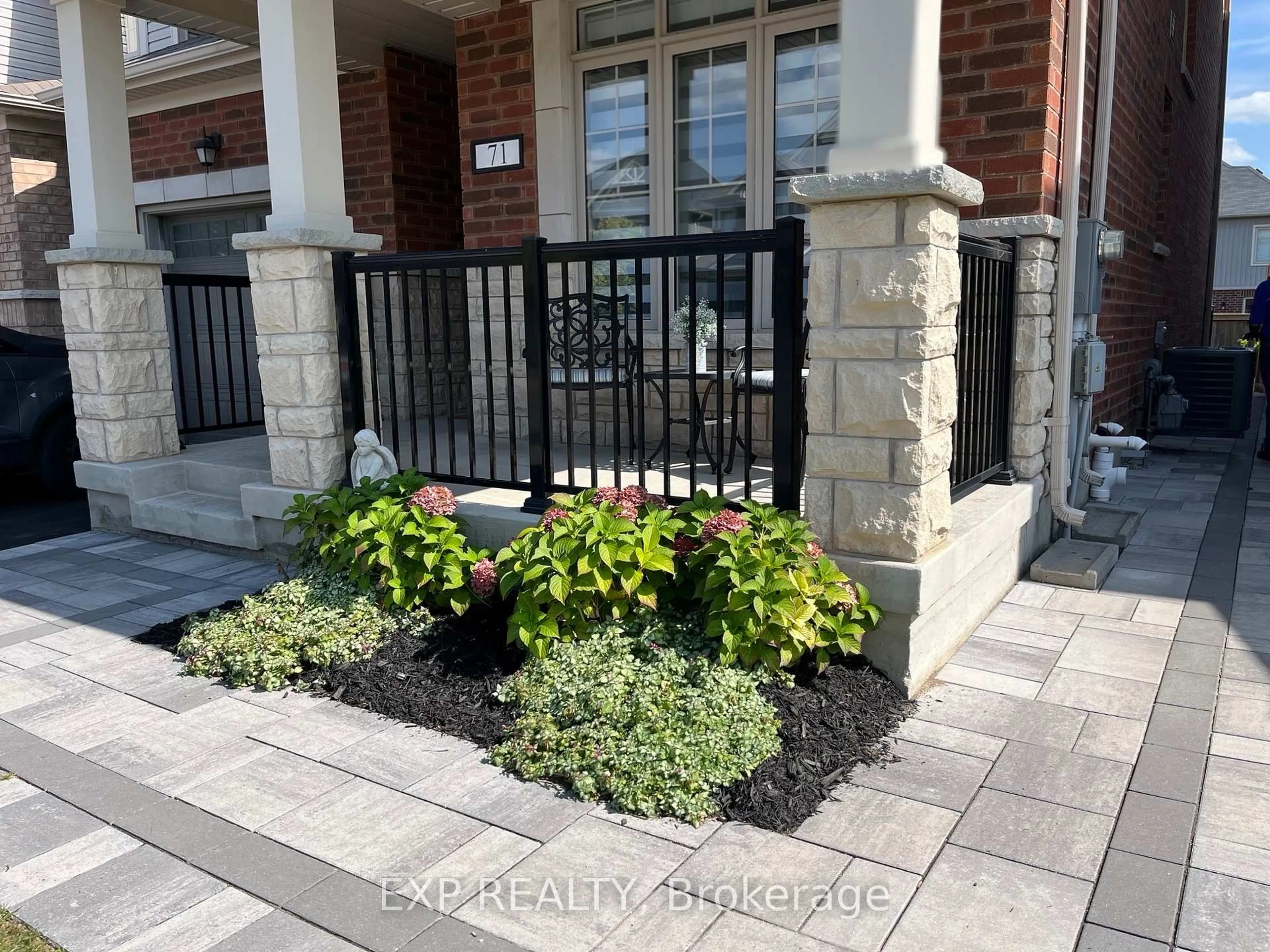 Unknown for 71 Donnan Dr, New Tecumseth Ontario L0G 1W0