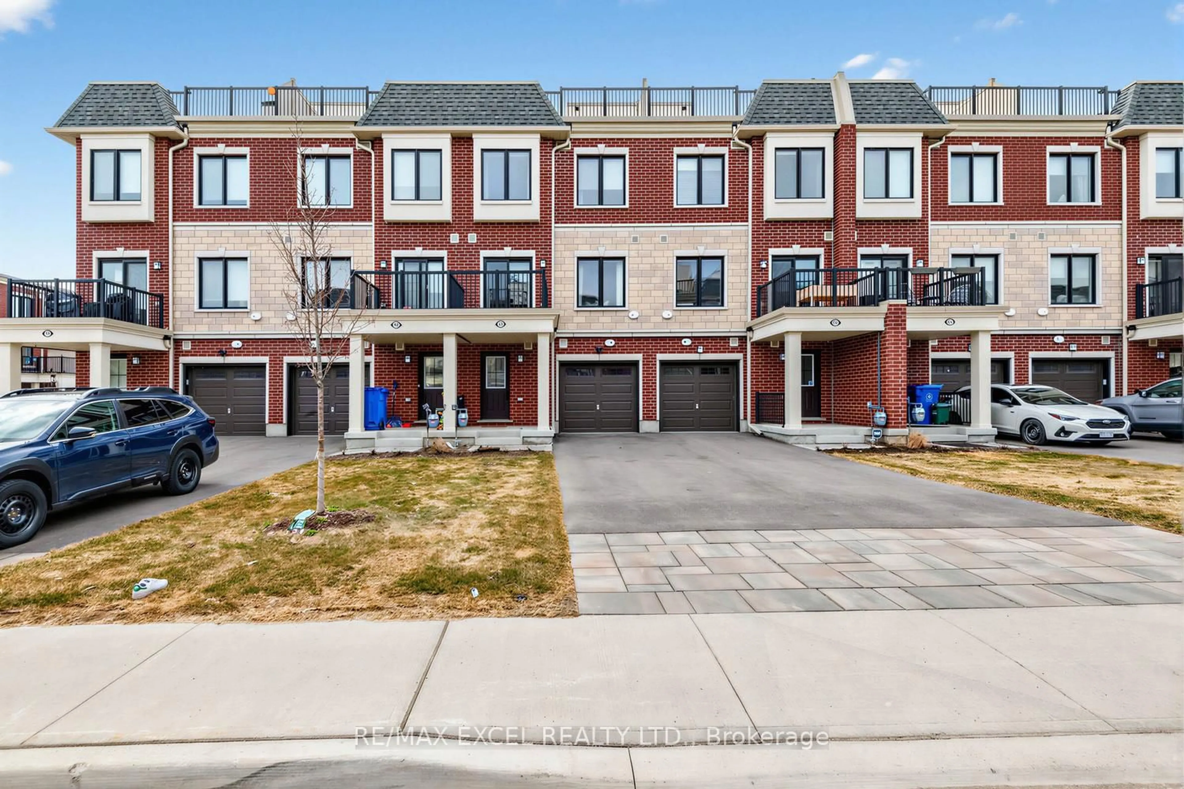 A pic from outside/outdoor area/front of a property/back of a property/a pic from drone, street for 140 Covington Cres, Whitchurch-Stouffville Ontario L4A 4W8