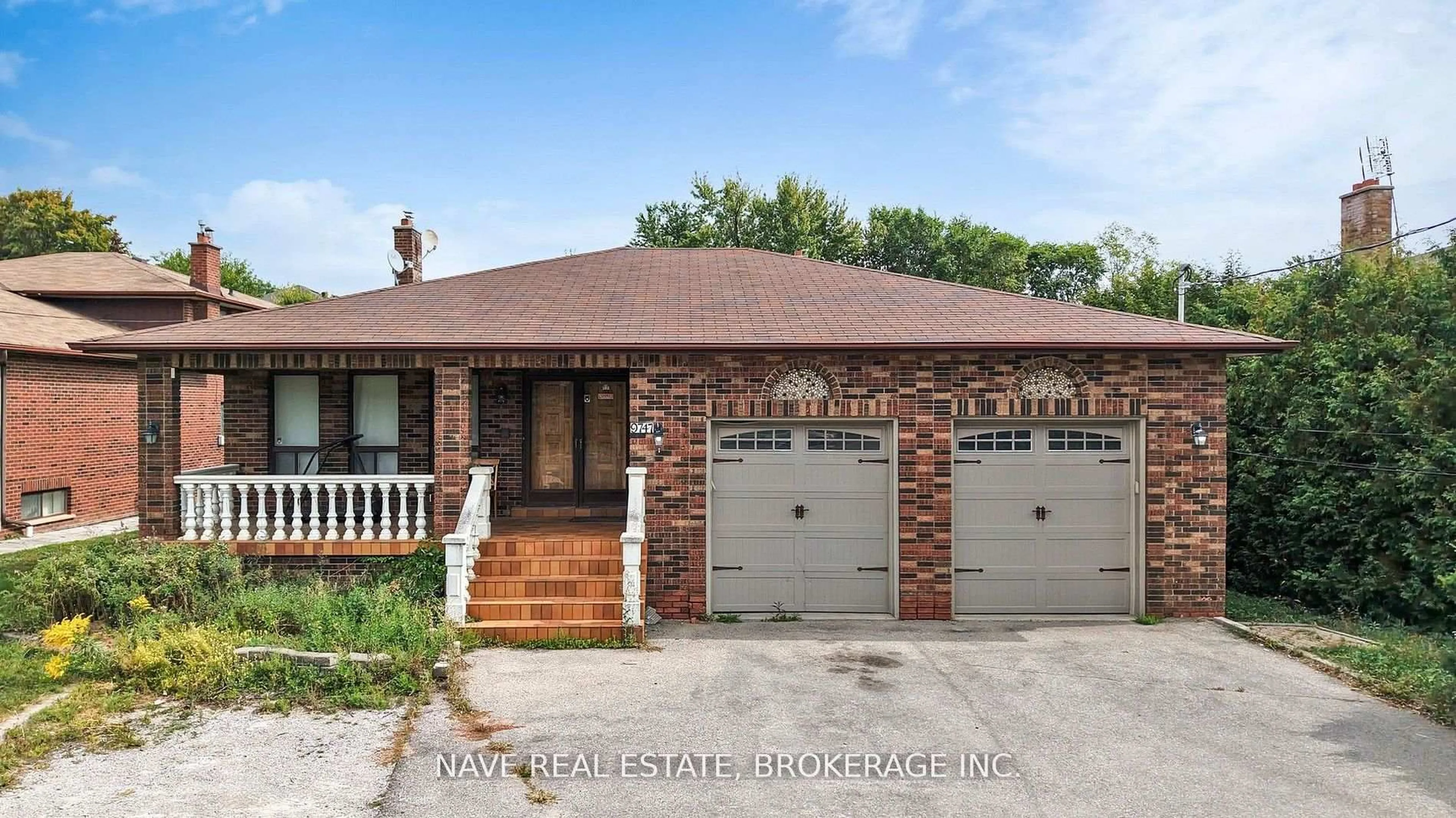 Home with brick exterior material, street for 9747 Bathurst St, Richmond Hill Ontario L4C 3X5