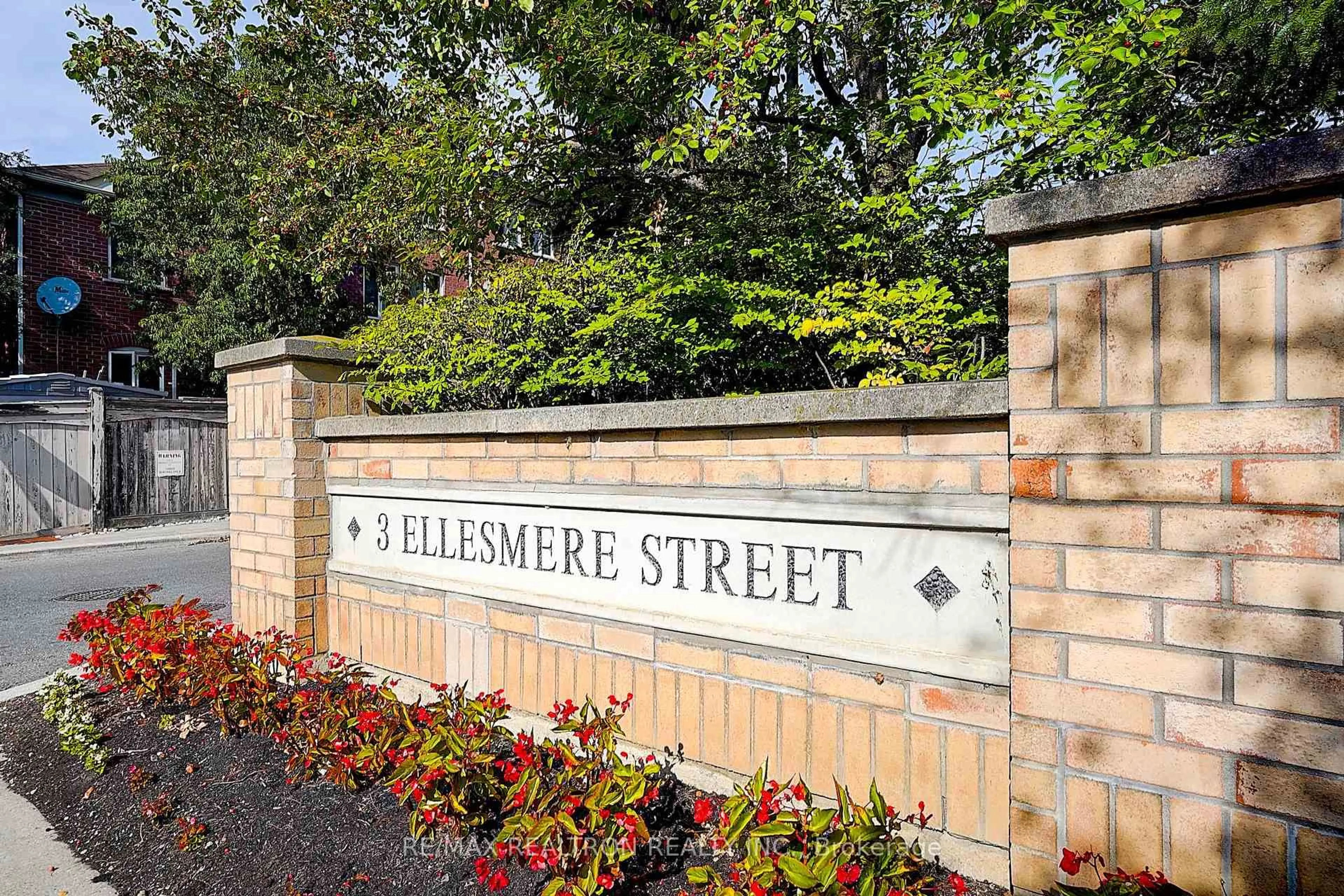 Unknown for 3 Ellesmere St #406, Richmond Hill Ontario L4B 4N2