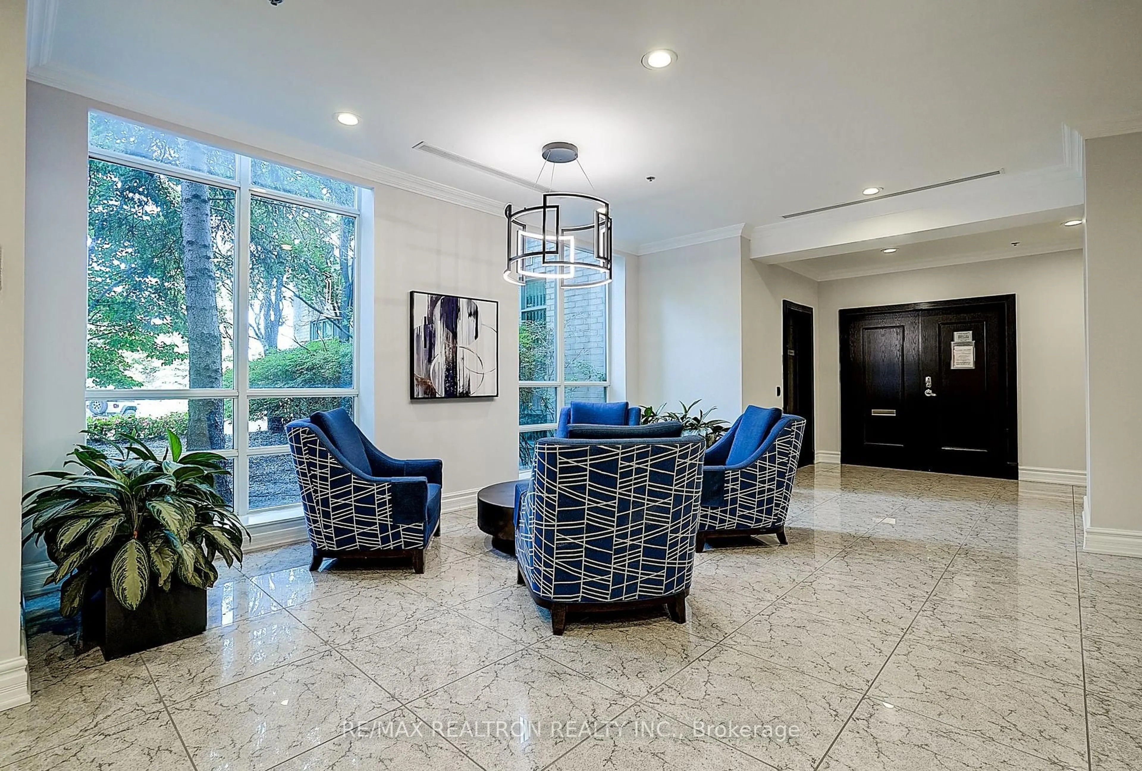 Lobby for 3 Ellesmere St #406, Richmond Hill Ontario L4B 4N2