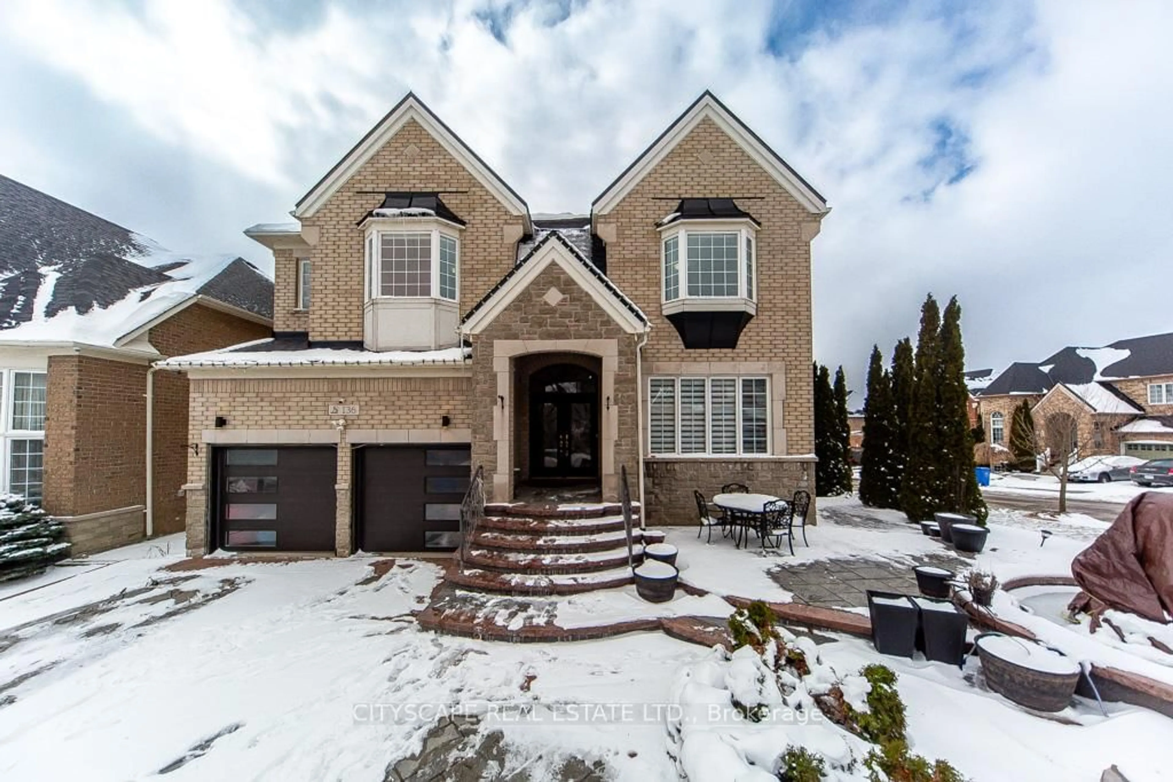 Home with brick exterior material, street for 136 Manley Ave, Whitchurch-Stouffville Ontario L4A 0C5