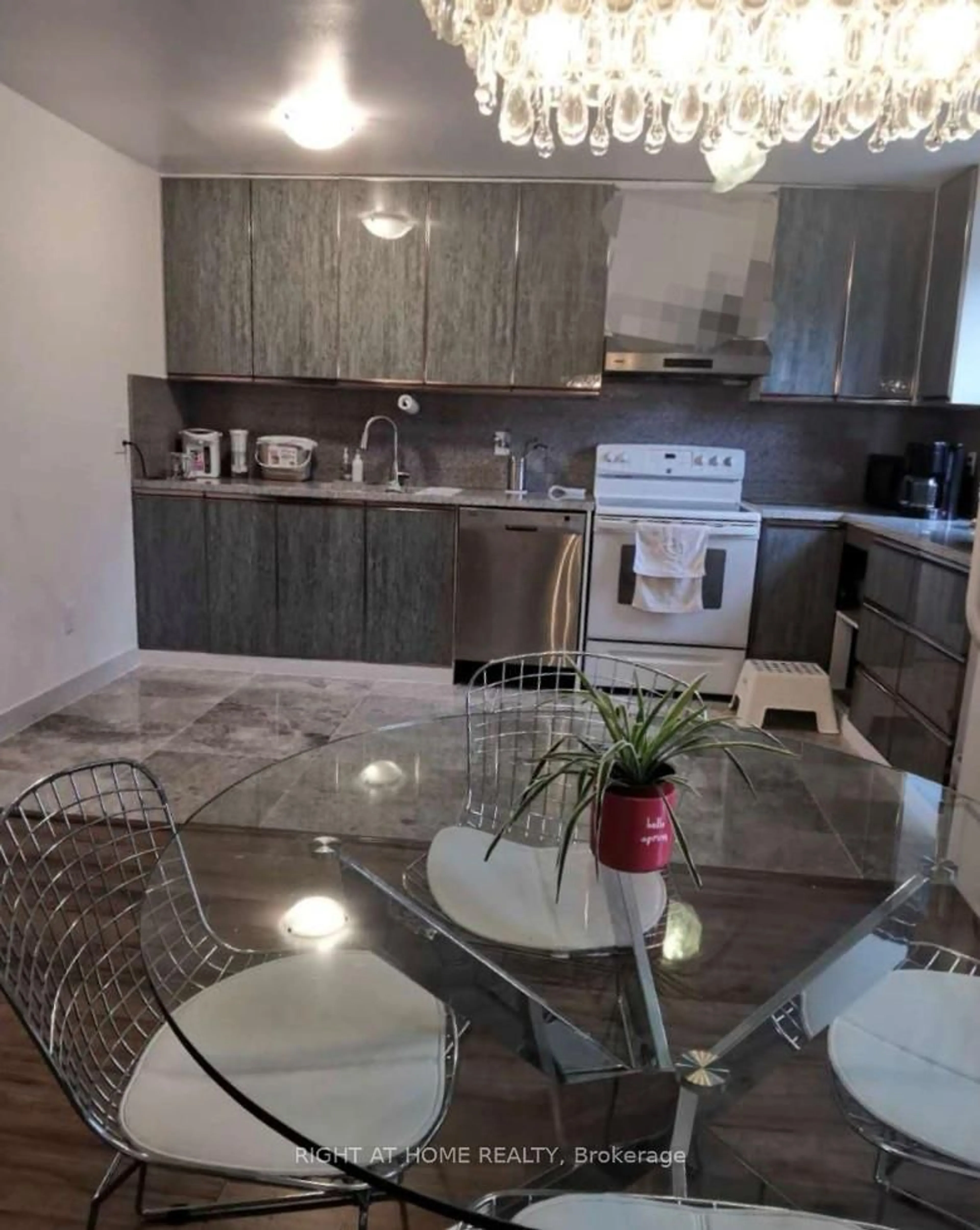 Open concept kitchen, unknown for 1974 John St #164, Markham Ontario L3T 1Z1