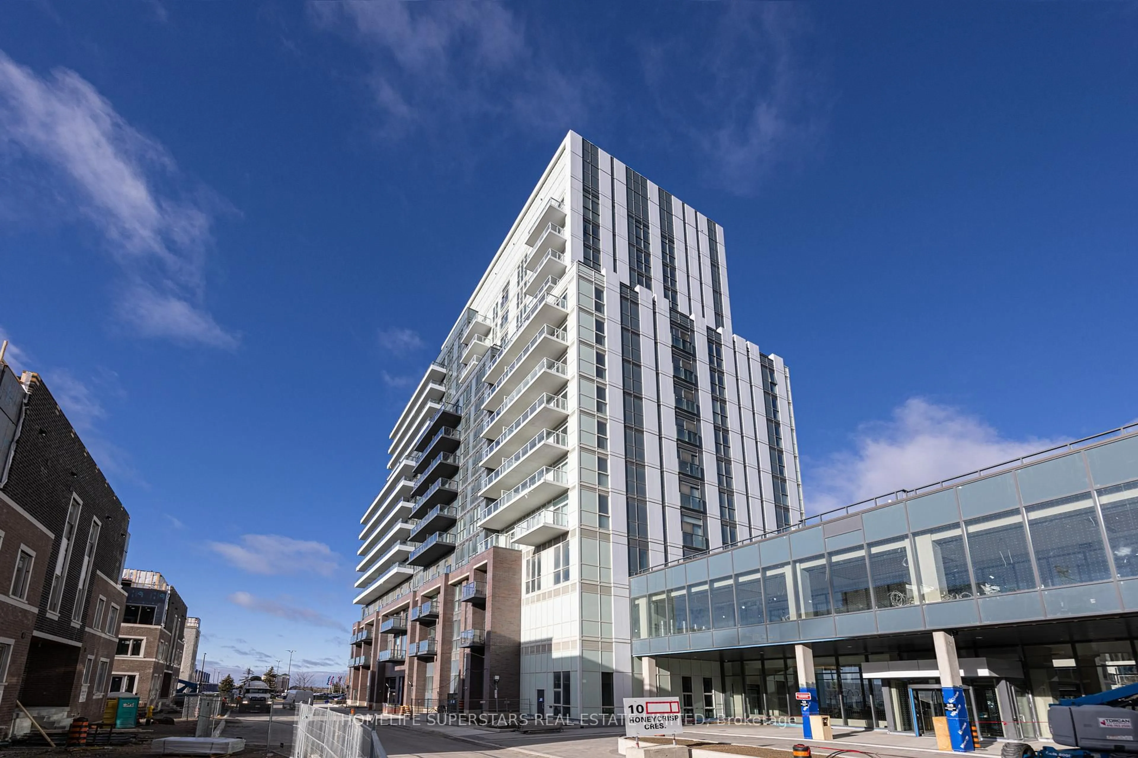 Unknown for 10 Honeycrisp Cres #207, Vaughan Ontario L4K 0N6