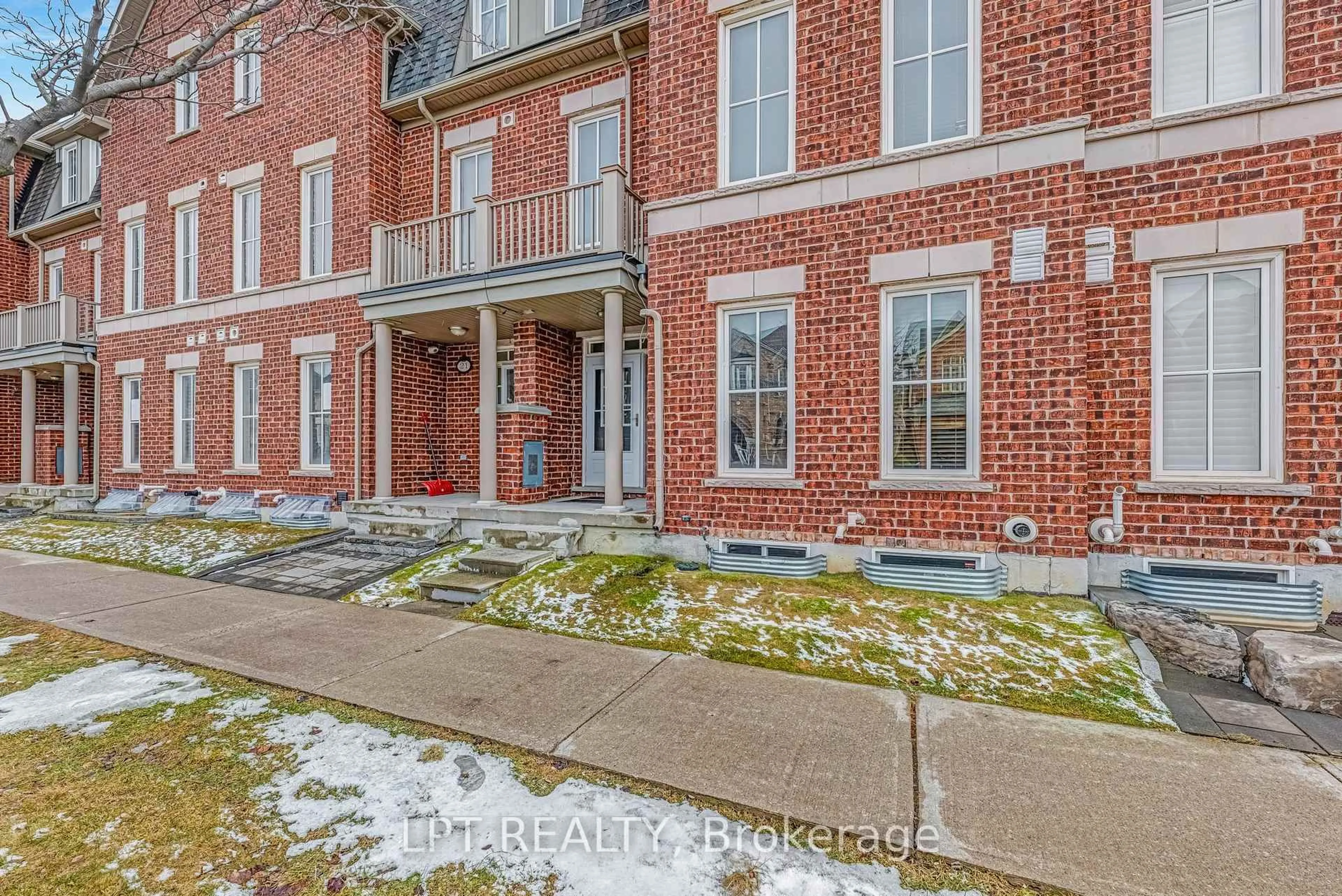 Home with brick exterior material, street for 19 Earnshaw Dr, Markham Ontario L6C 0E4