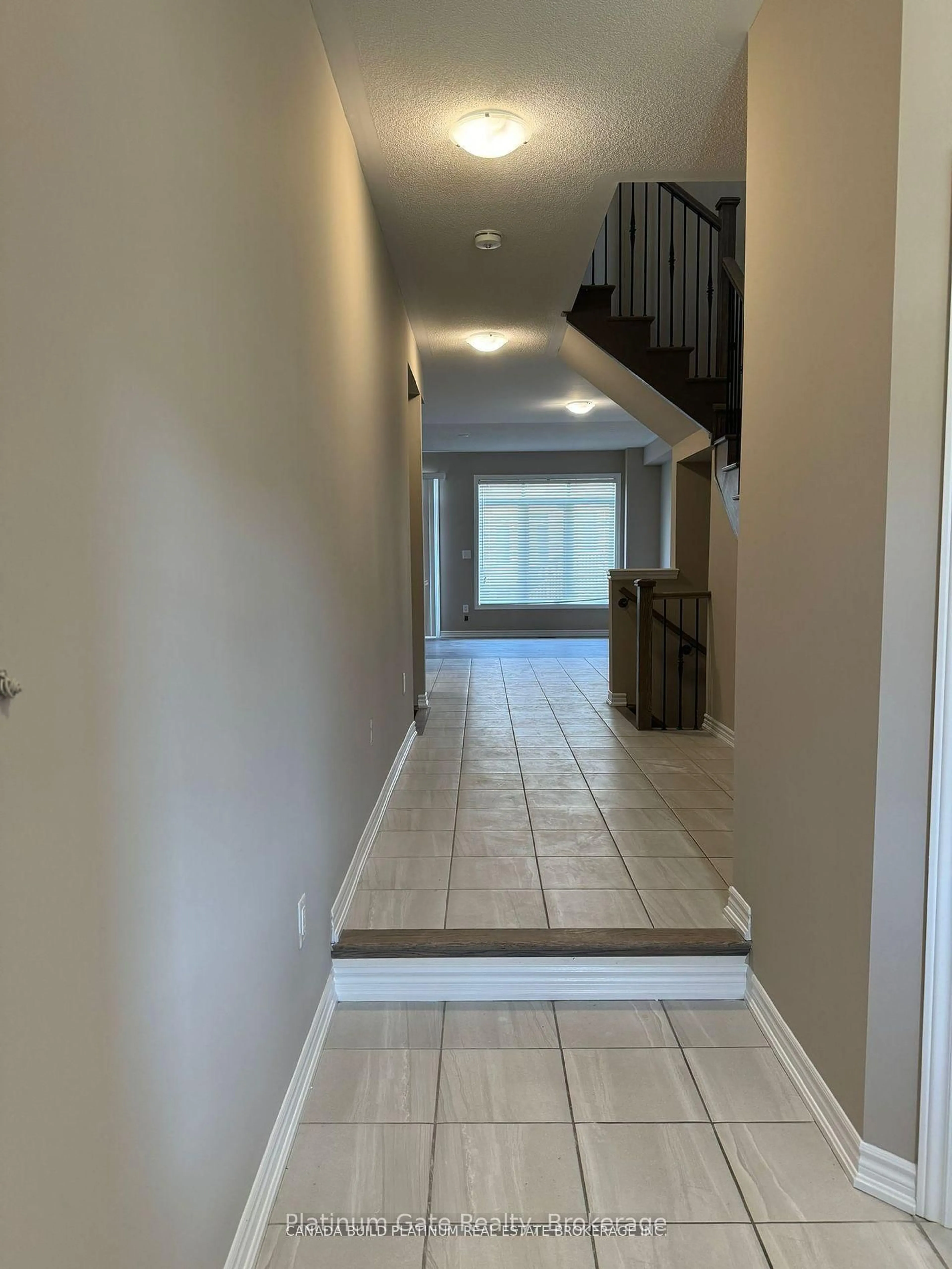 Indoor entryway for 2259 Grainger Loop, Innisfil Ontario L9S 0N1