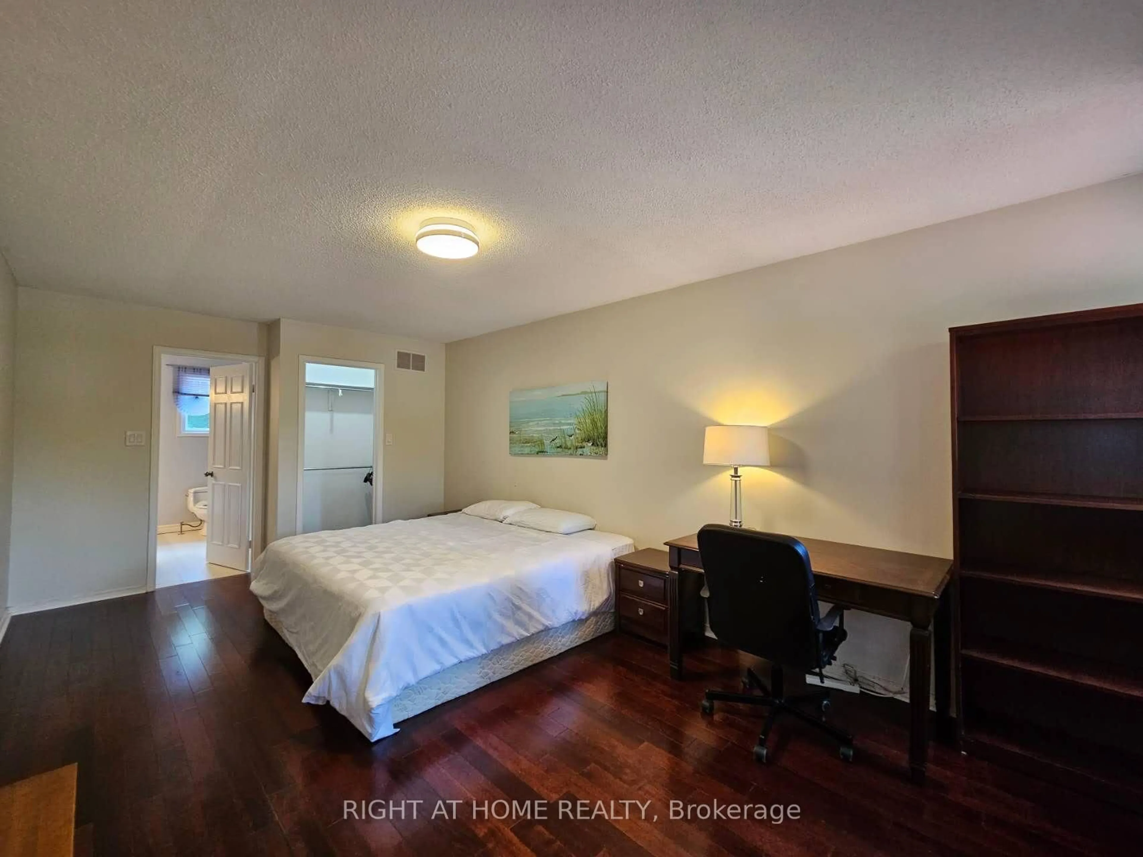 A pic of a room for 3 Hollingham Rd, Markham Ontario L3R 7Y1