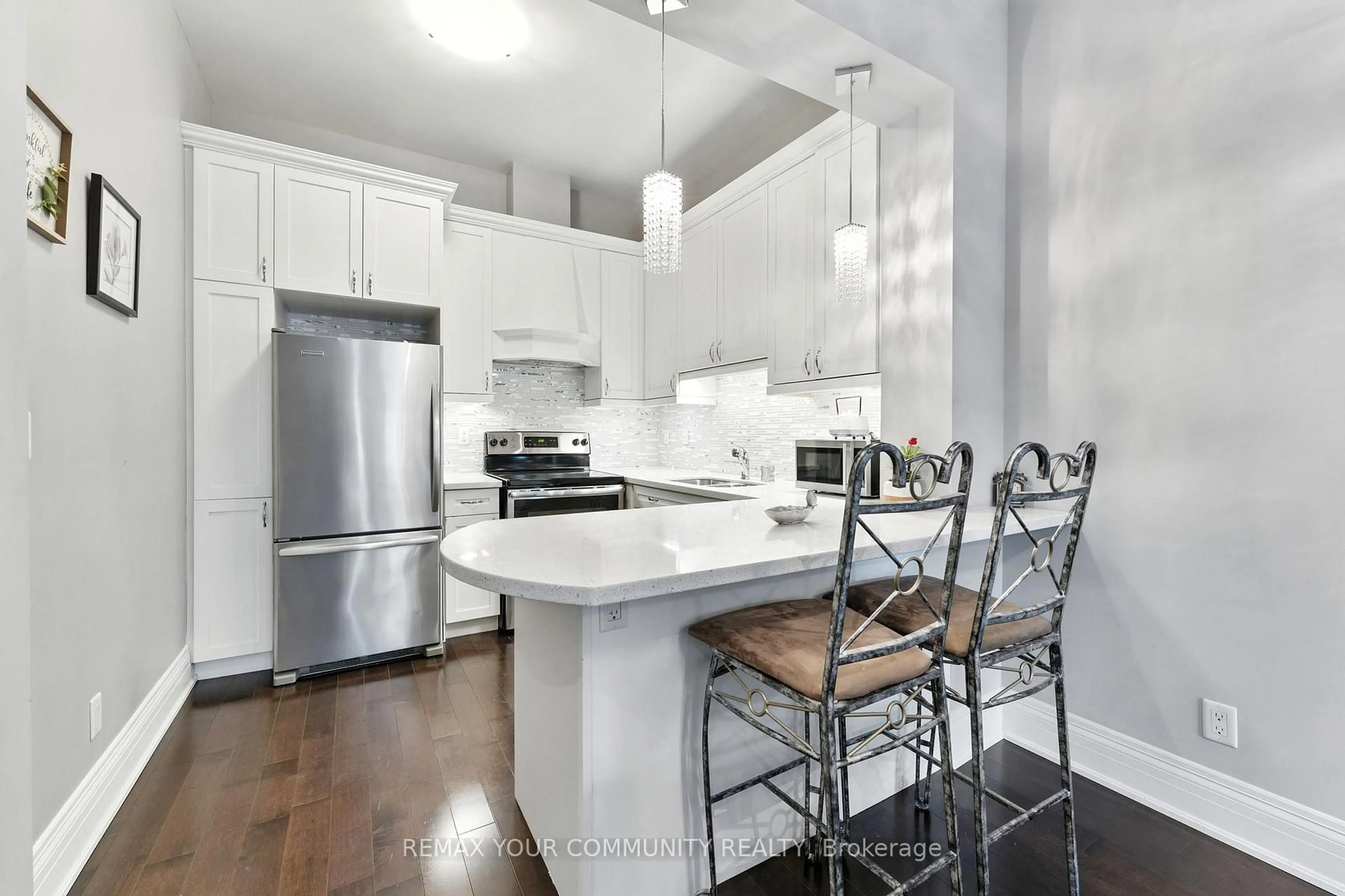 Open concept kitchen, unknown for 80 Burns Blvd #101, King Ontario L7B 0B3