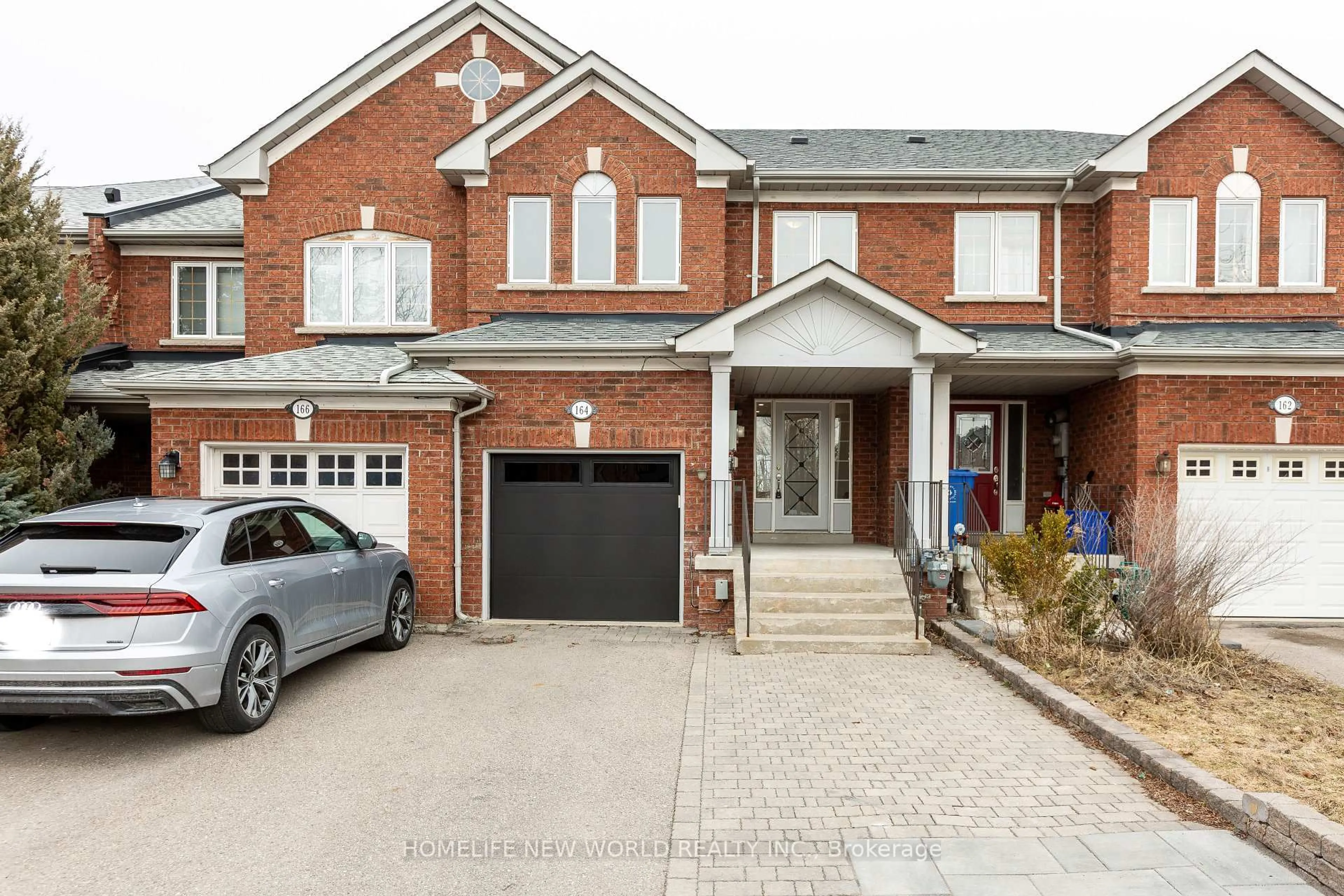 Home with brick exterior material, street for 164 Banbrooke Cres, Newmarket Ontario L3X 2W6