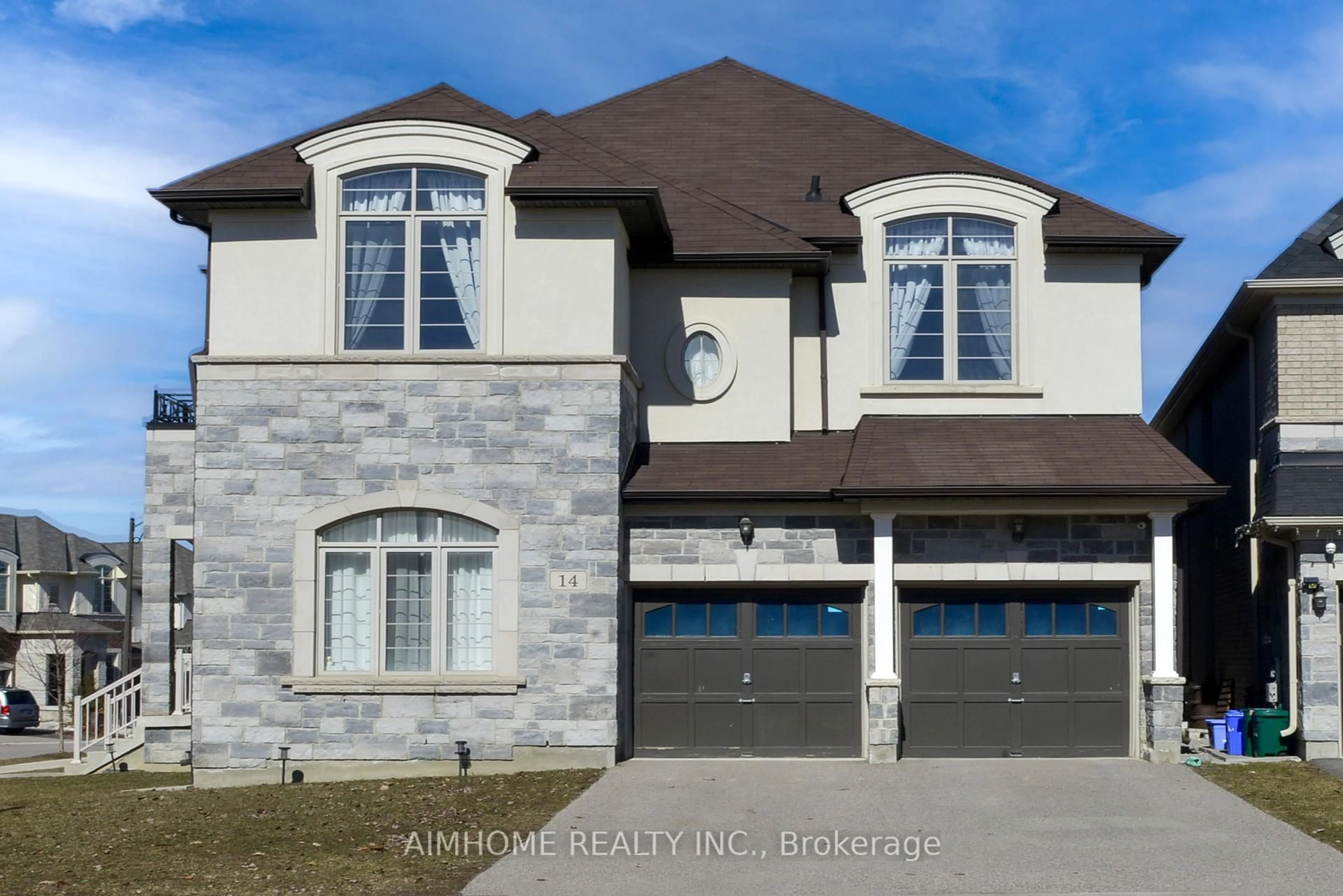 Home with brick exterior material, street for 14 Dr Pearson Crt, East Gwillimbury Ontario L9N 0L6