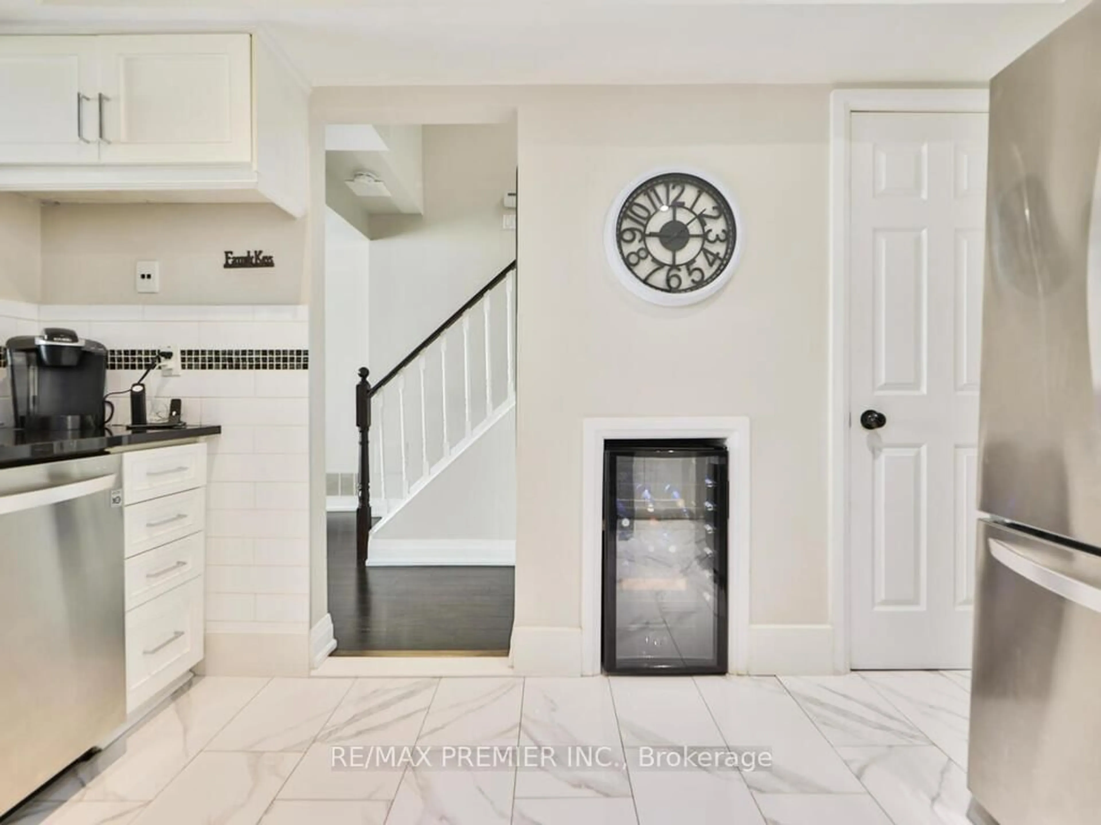 Unknown for 100 Arbors Lane #8, Vaughan Ontario L4L 7G4