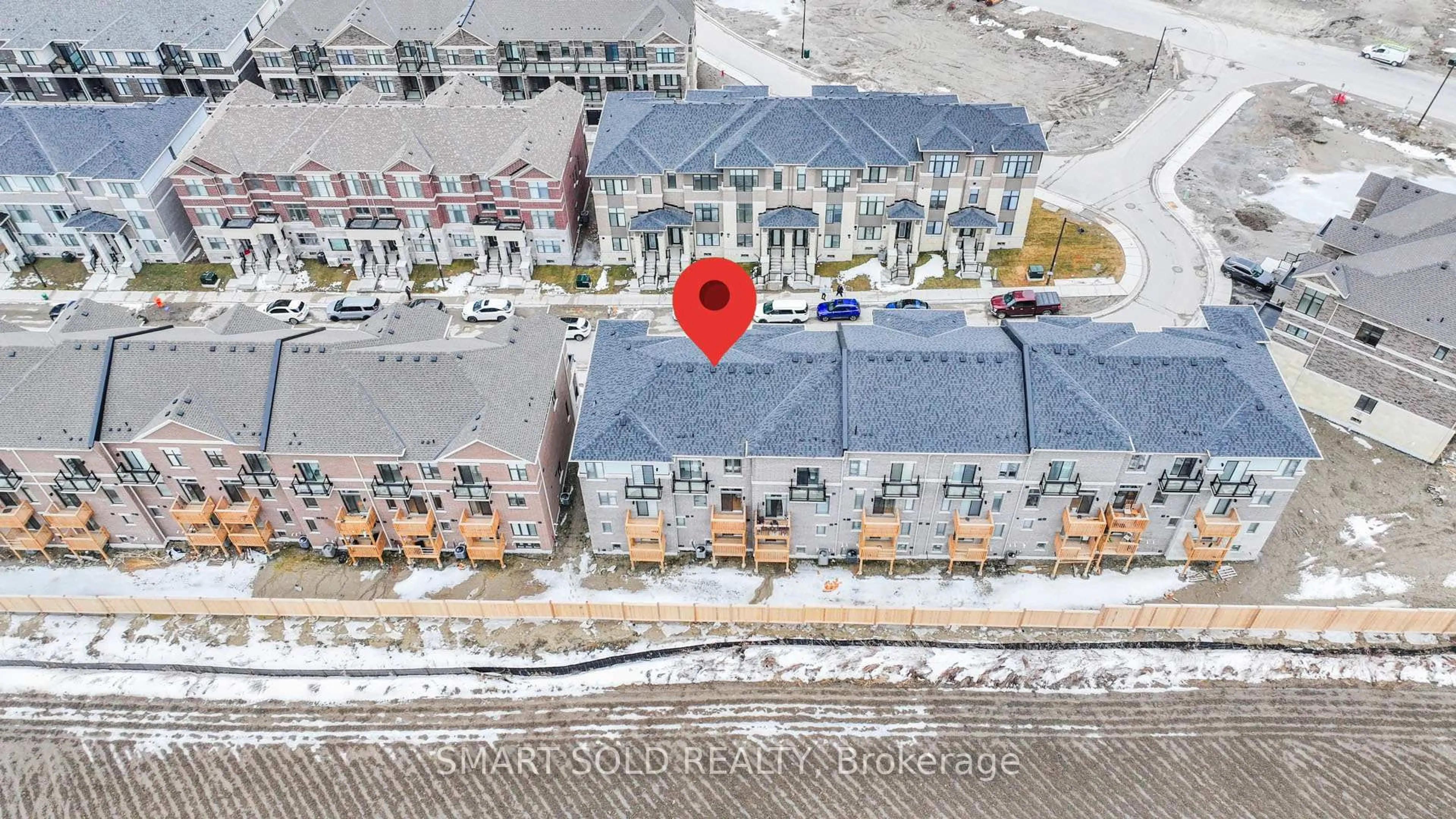 A pic from outside/outdoor area/front of a property/back of a property/a pic from drone, city buildings view from balcony for 23 Millman Lane, Richmond Hill Ontario L4S 0P8