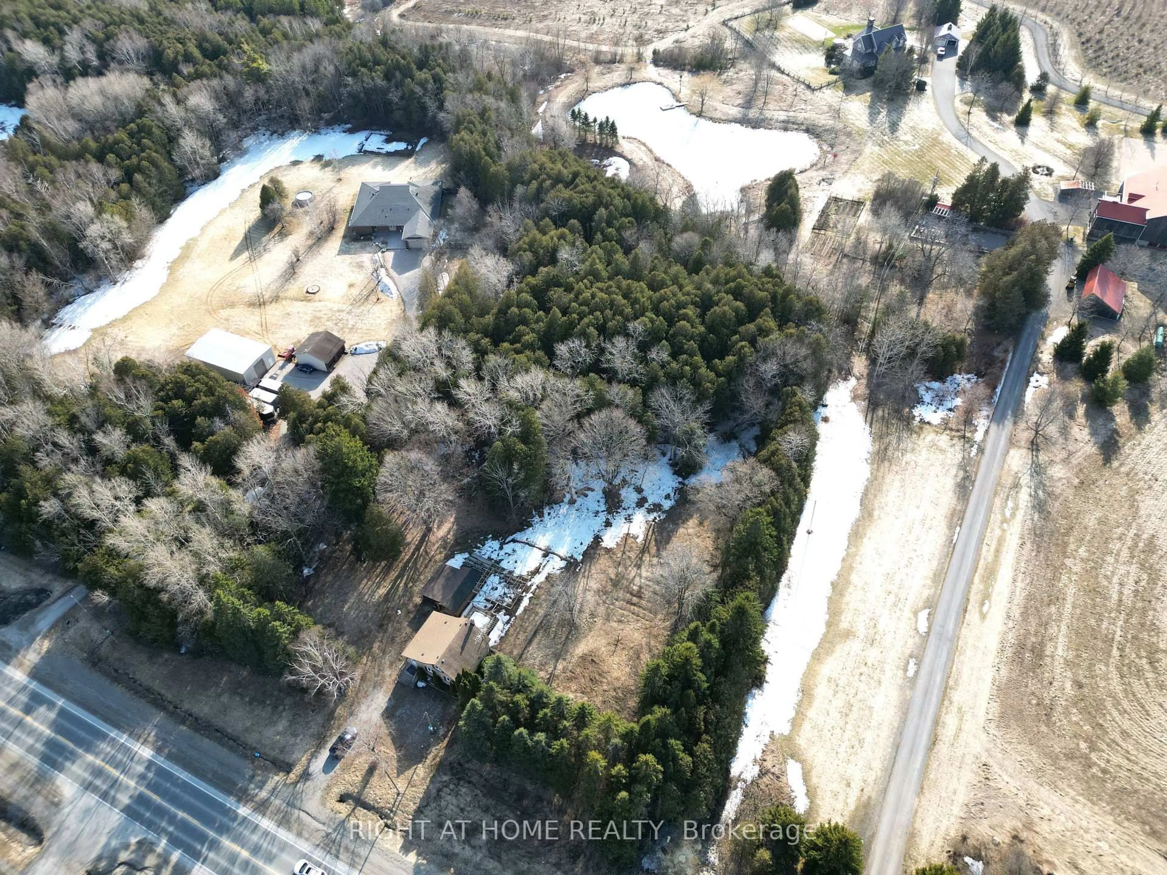 A pic from outside/outdoor area/front of a property/back of a property/a pic from drone, unknown for 13358 Highway 48, Whitchurch-Stouffville Ontario L4A 7X3