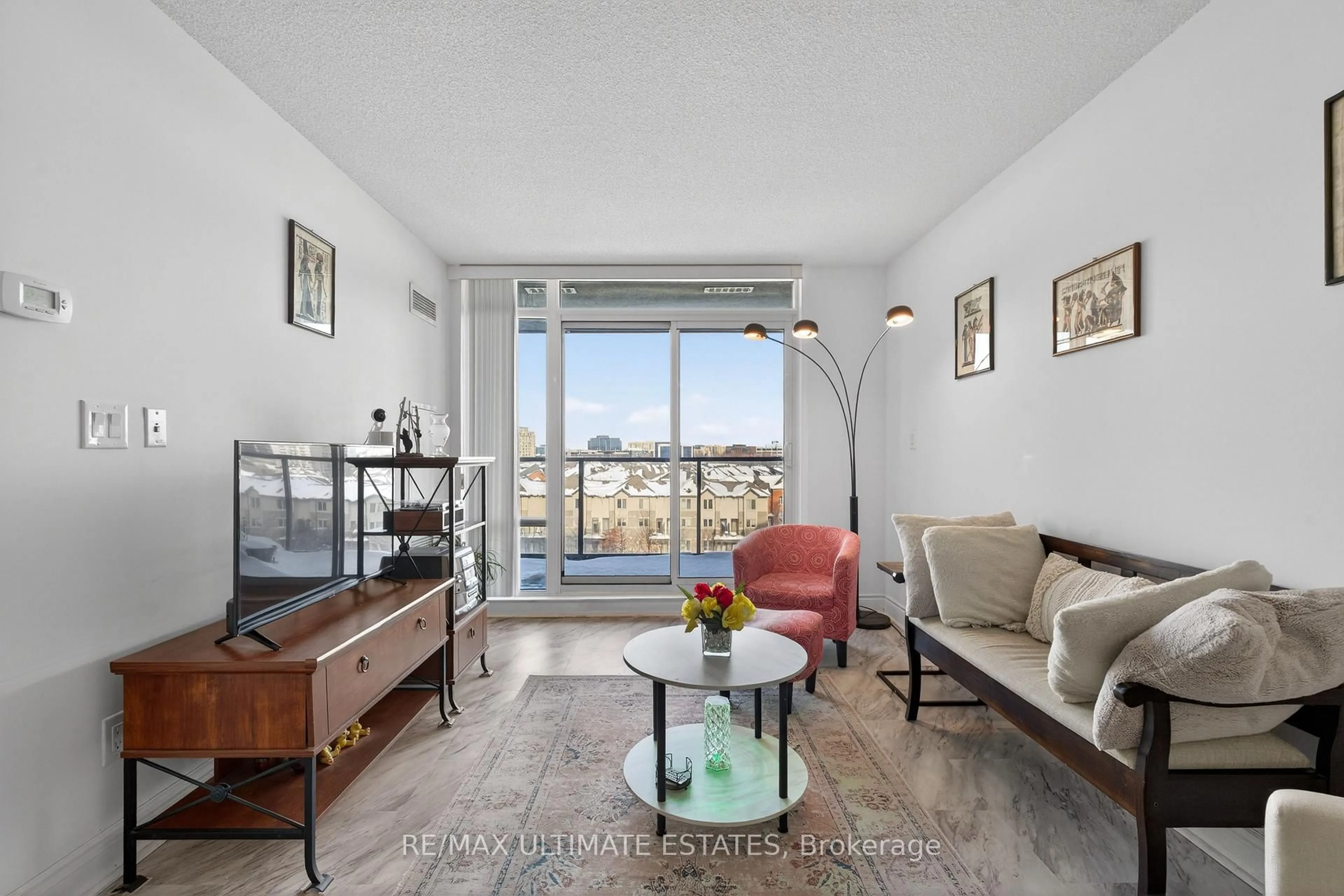 Living room with furniture, unknown for 253 South Park Rd #709, Markham Ontario L3T 0B4