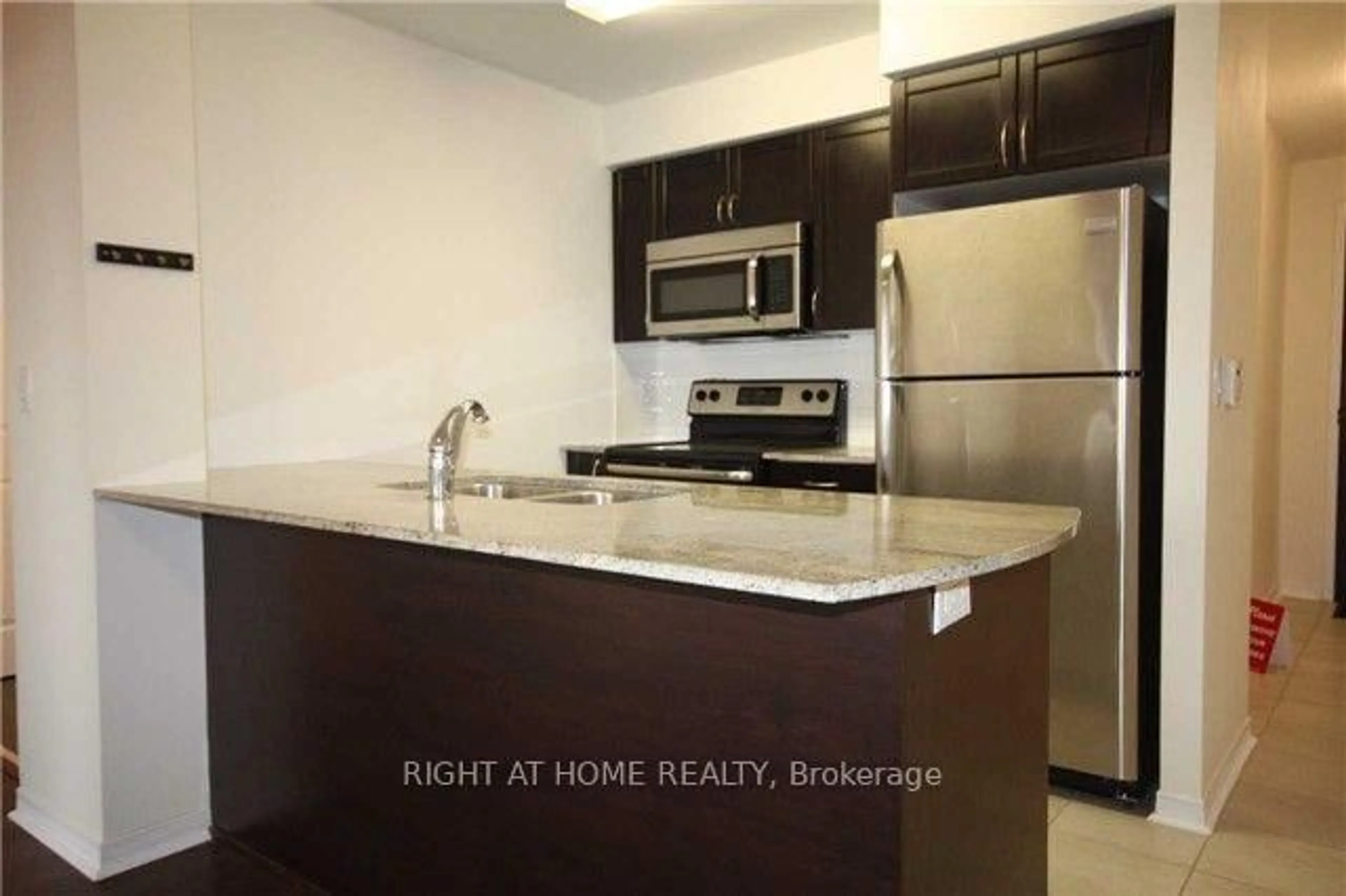 Standard kitchen, unknown for 75 King William Cres #613, Richmond Hill Ontario L4B 0C1