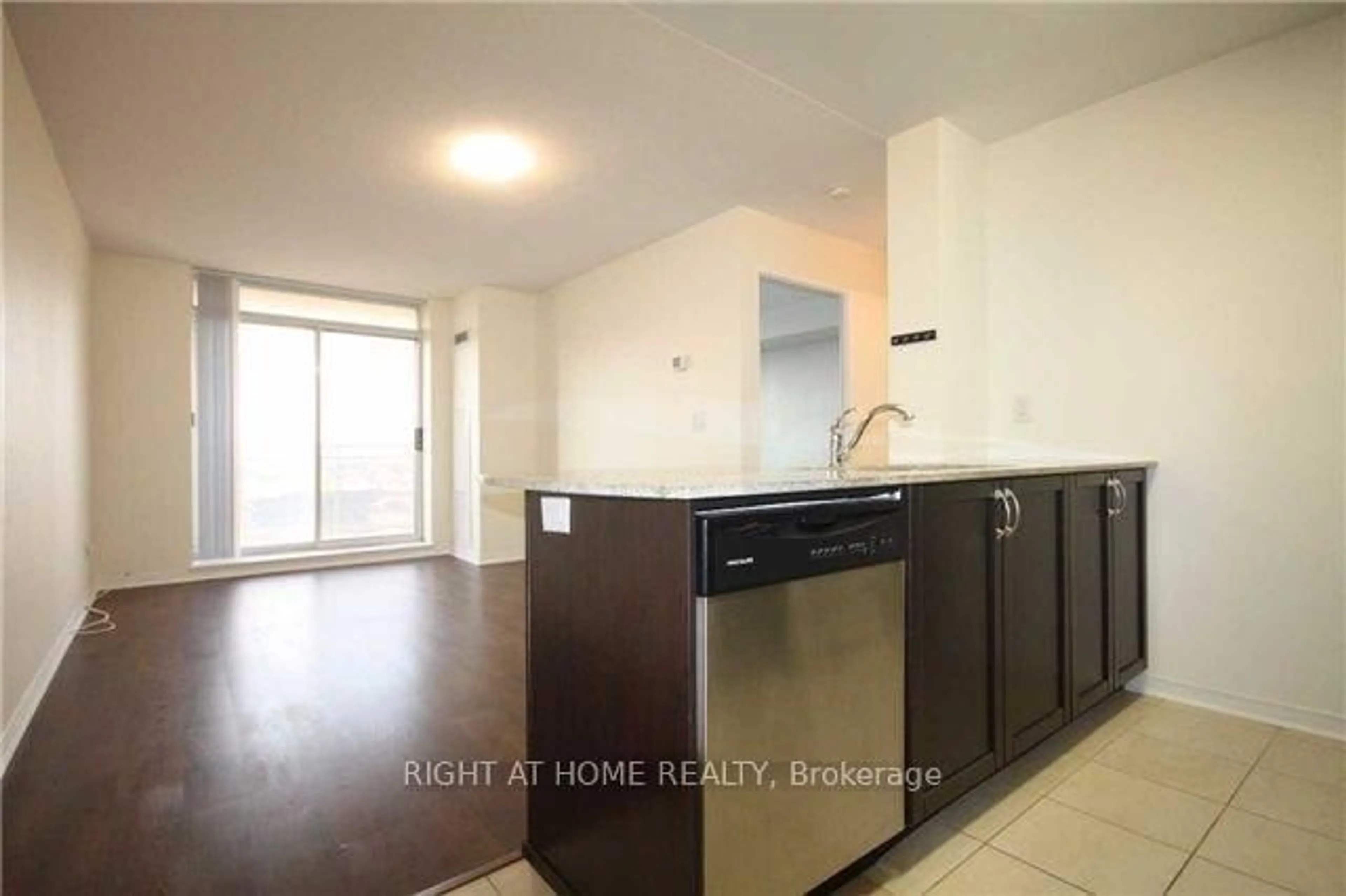 Standard kitchen, unknown for 75 King William Cres #613, Richmond Hill Ontario L4B 0C1