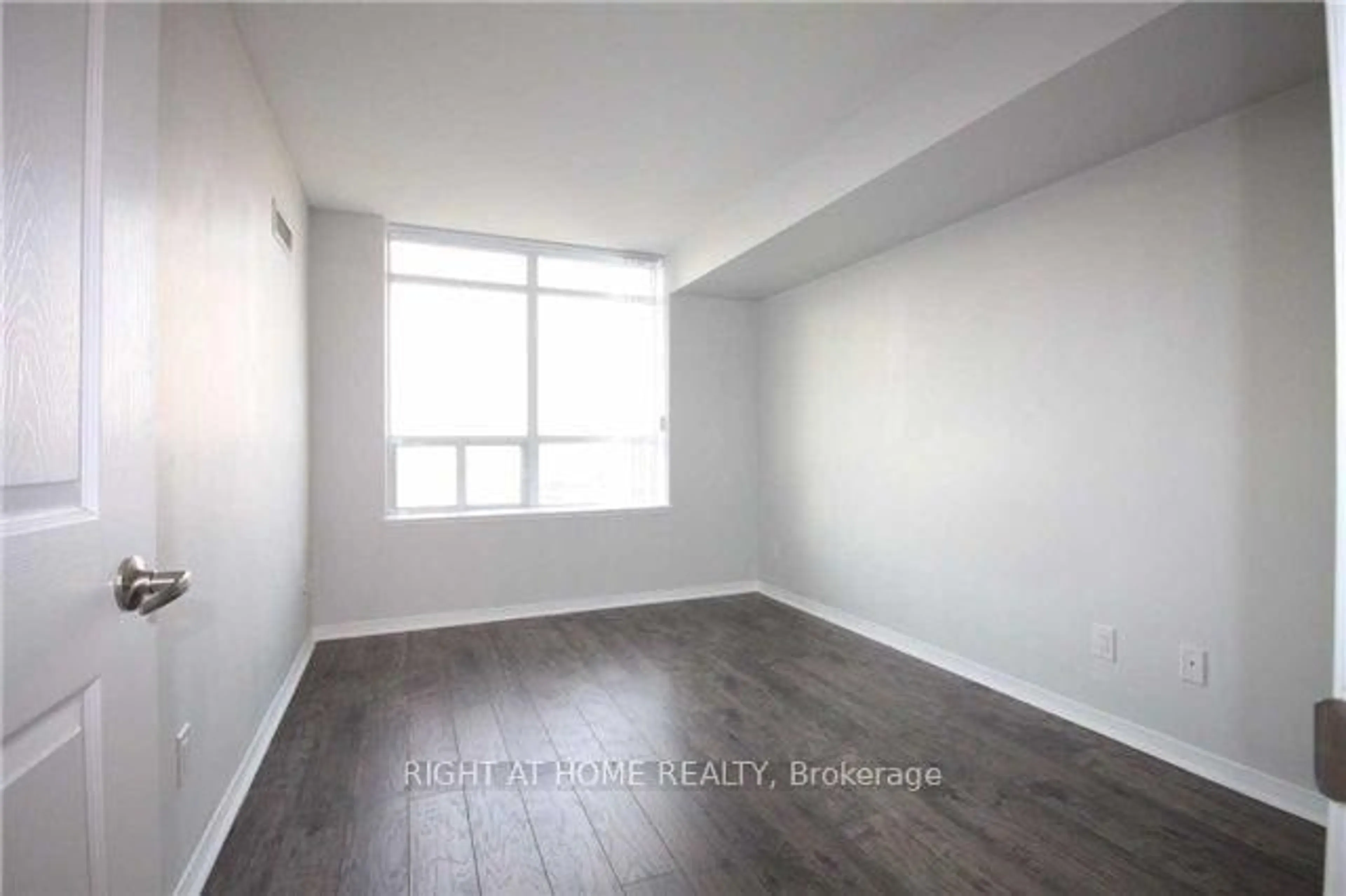 A pic of a room for 75 King William Cres #613, Richmond Hill Ontario L4B 0C1